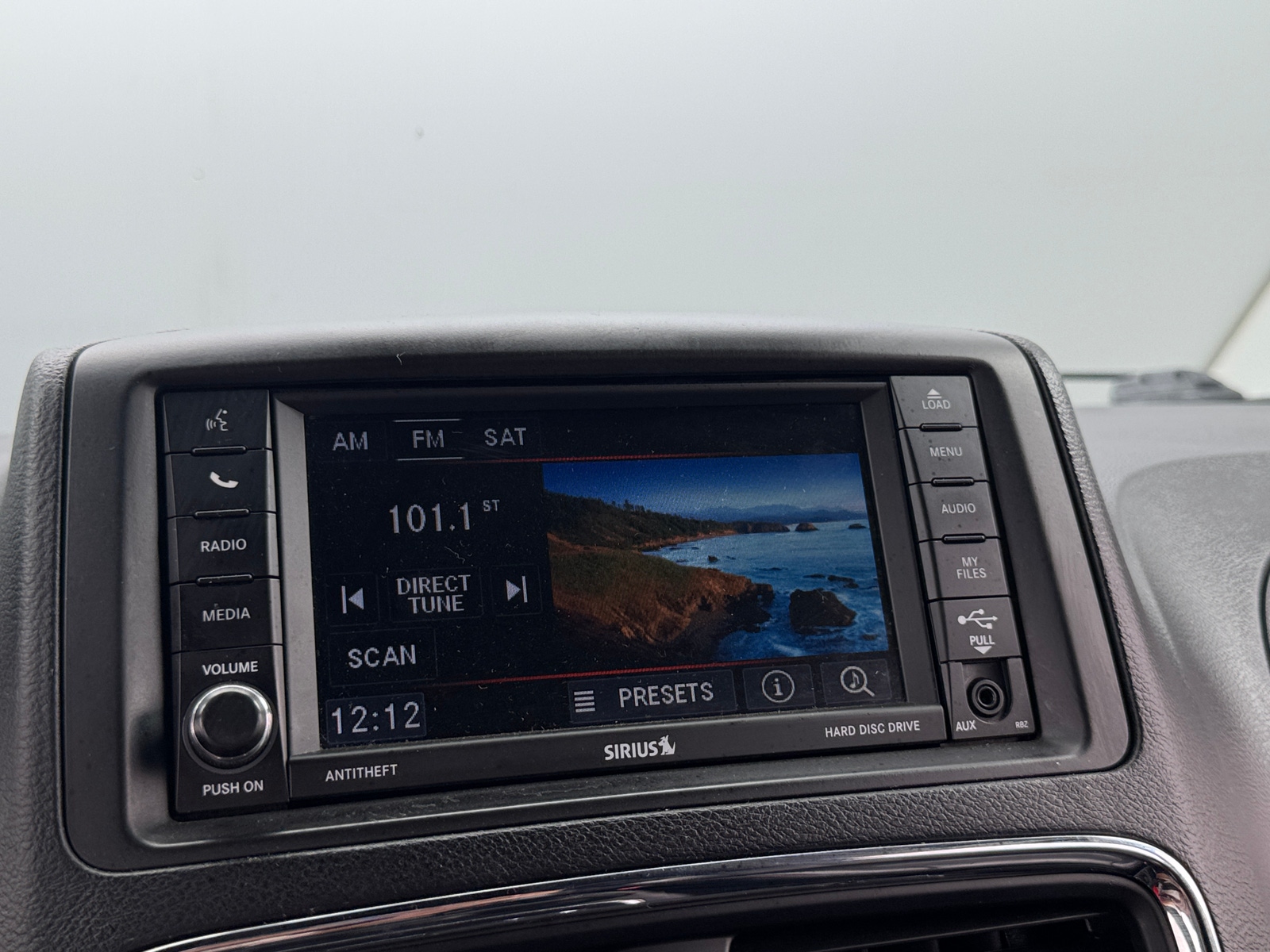 Thumbnail: 2016 Dodge Grand Caravan - 3