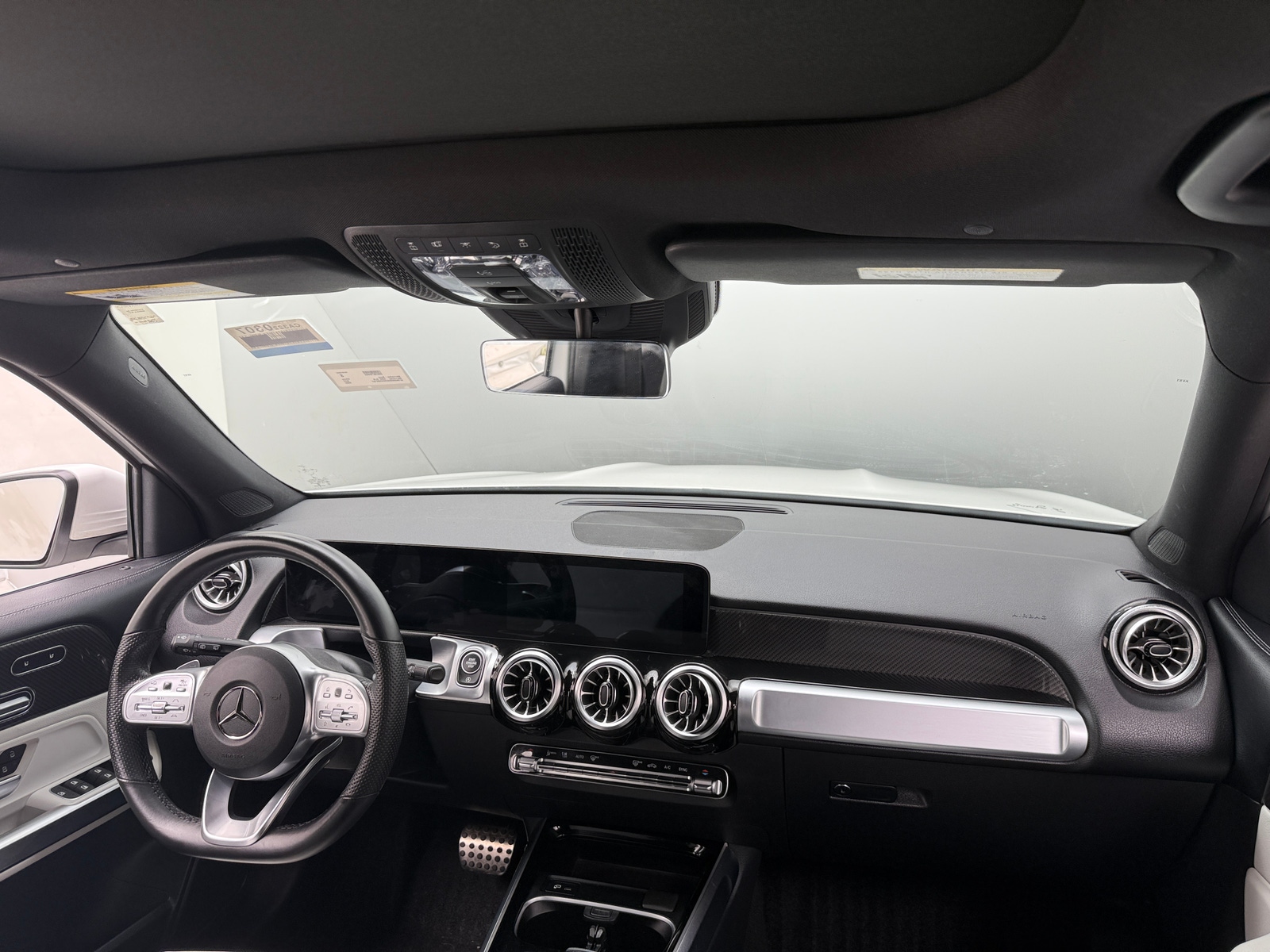 Thumbnail: 2022 Mercedes-Benz GLB - 2