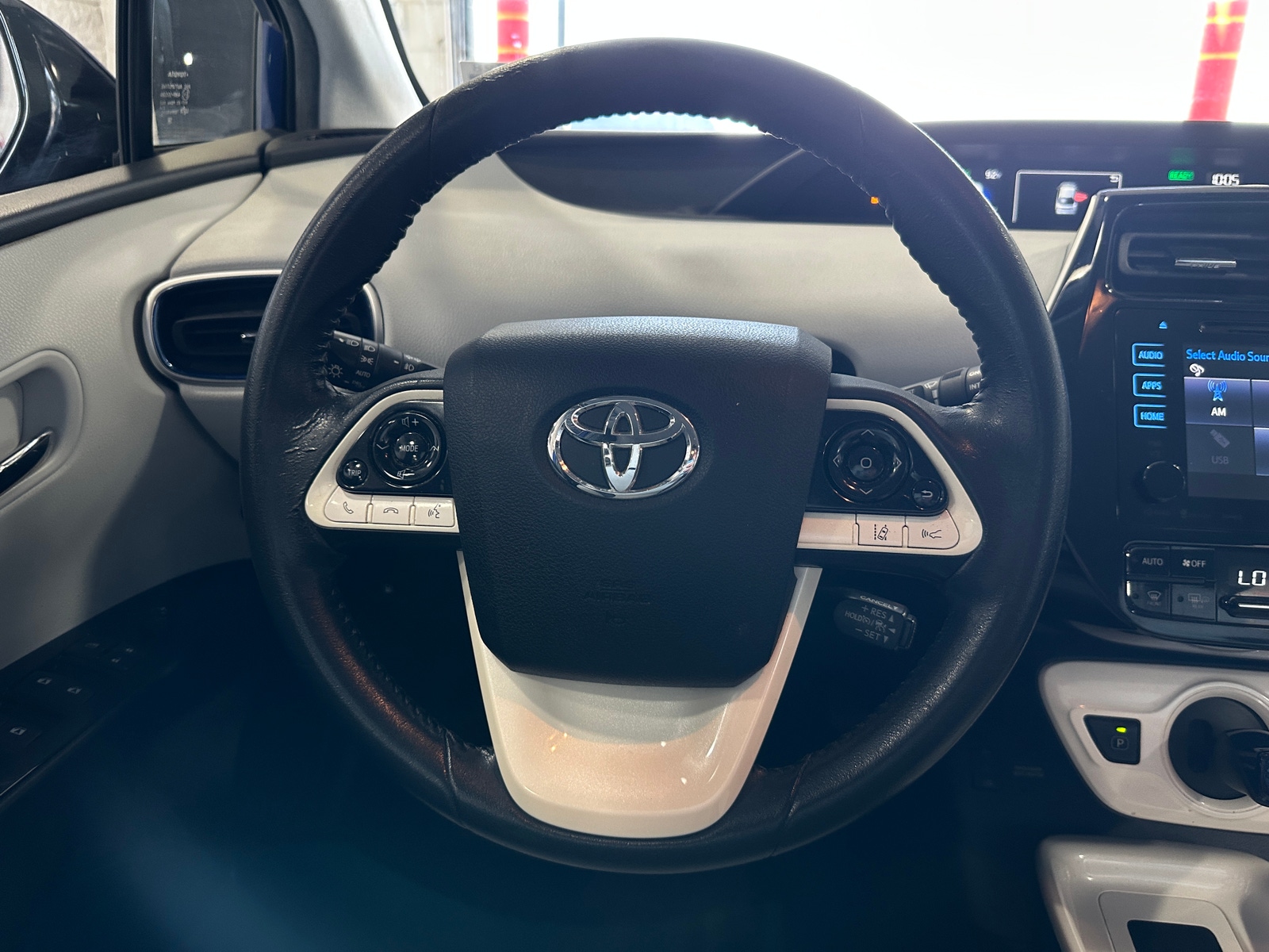 Thumbnail: 2016 Toyota Prius - 5