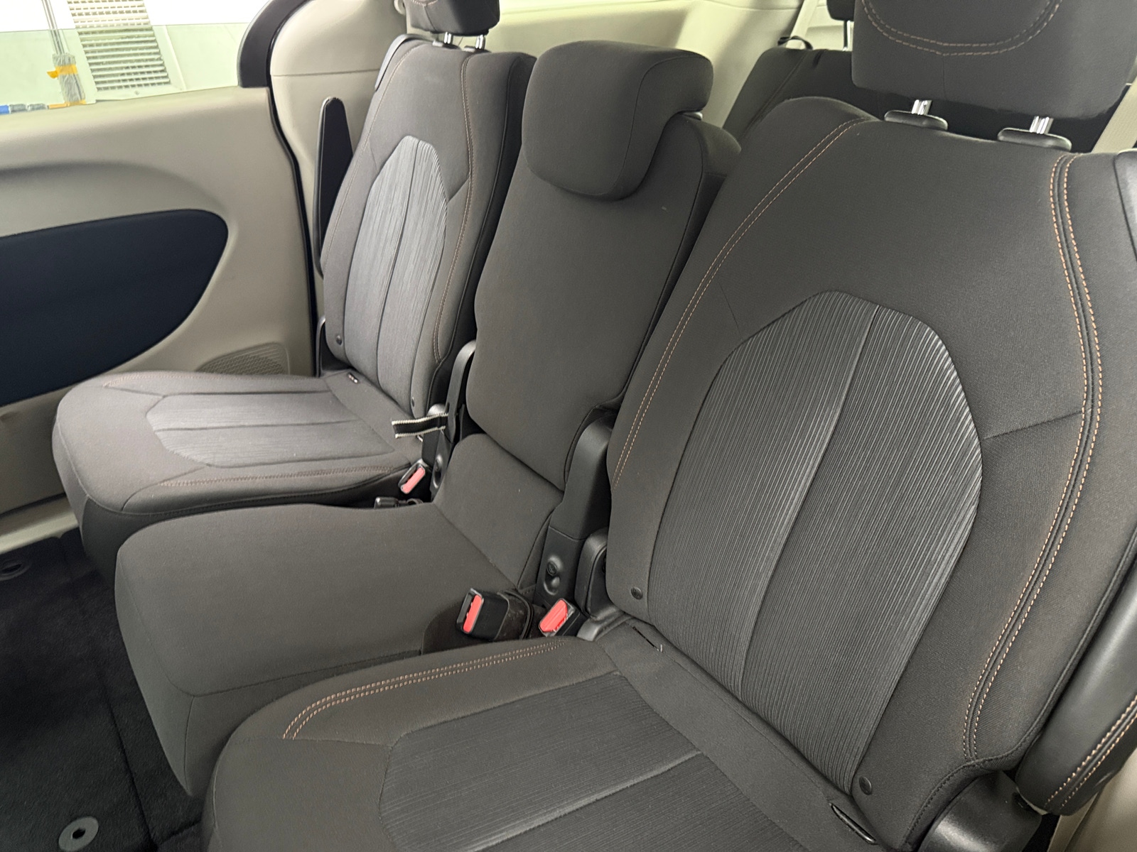 Thumbnail: 2017 Chrysler Pacifica - 6