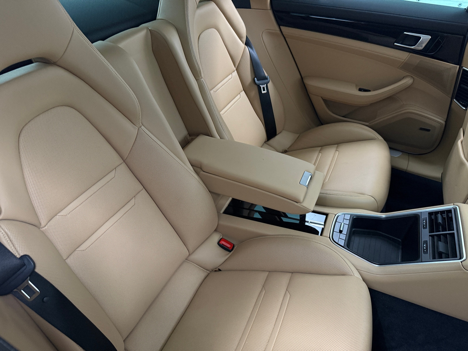 Thumbnail: 2018 Porsche Panamera - 5