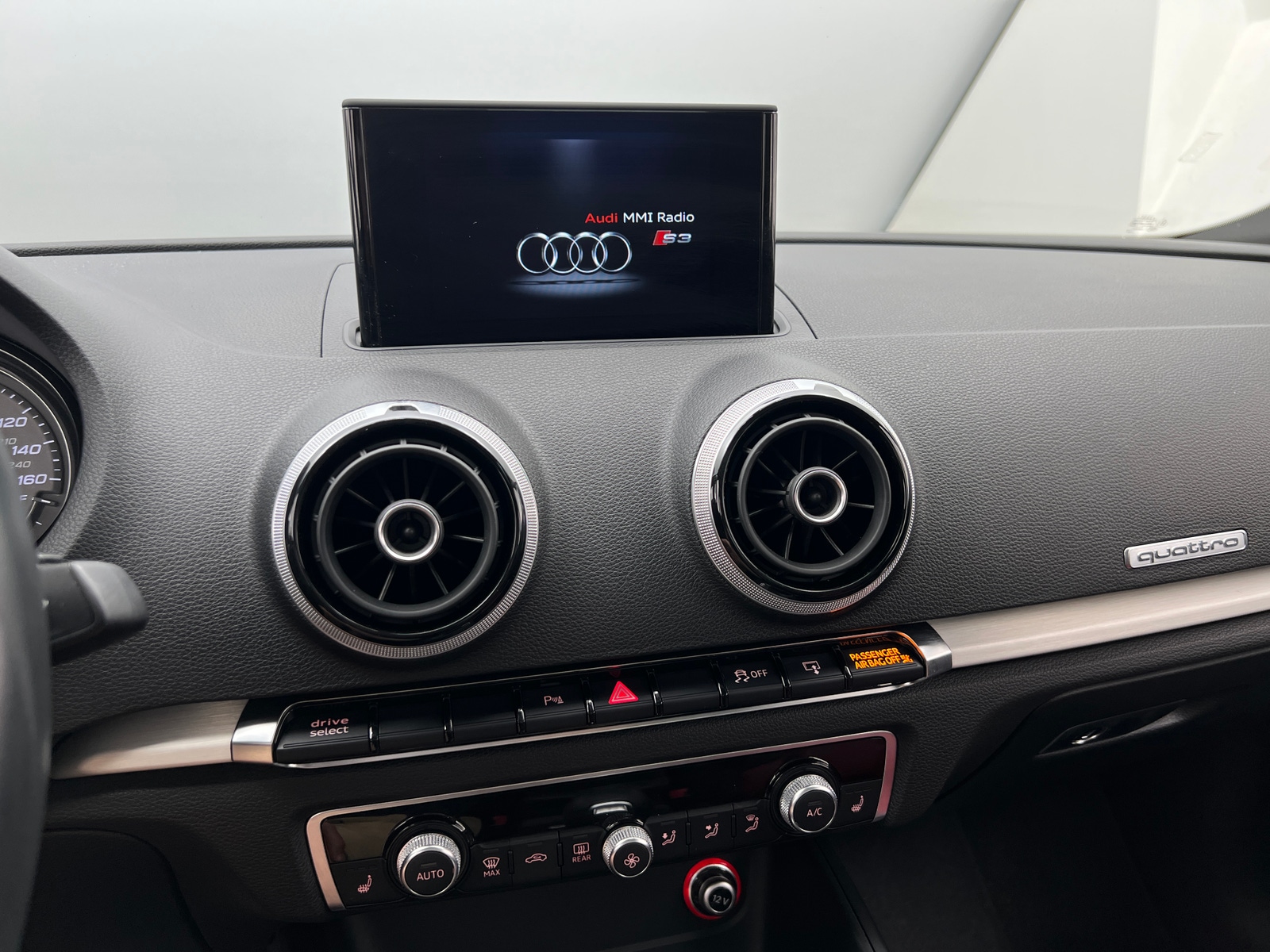 Thumbnail: 2016 Audi S3 - 3