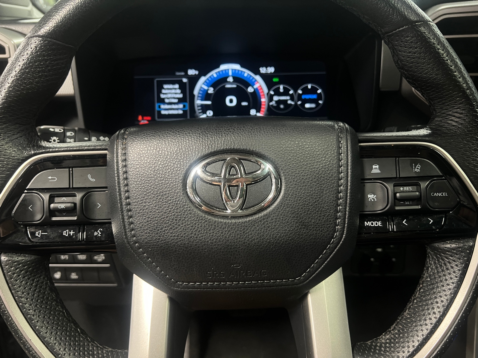 Thumbnail: 2023 Toyota Sequoia - 4