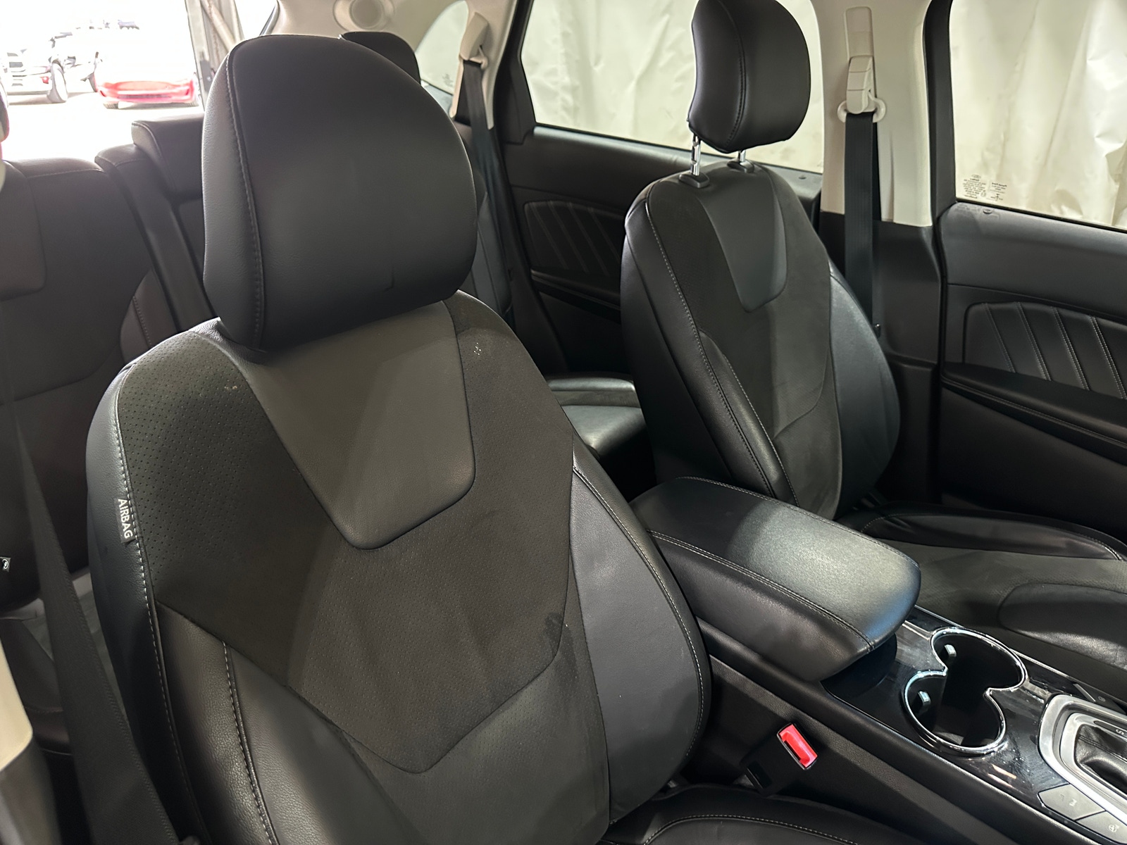 Thumbnail: 2017 Ford Edge - 2