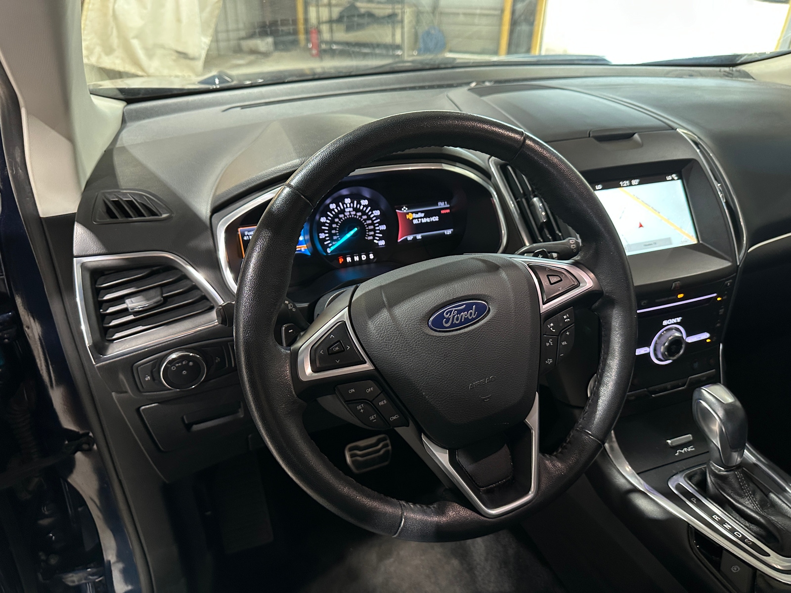 Thumbnail: 2017 Ford Edge - 5