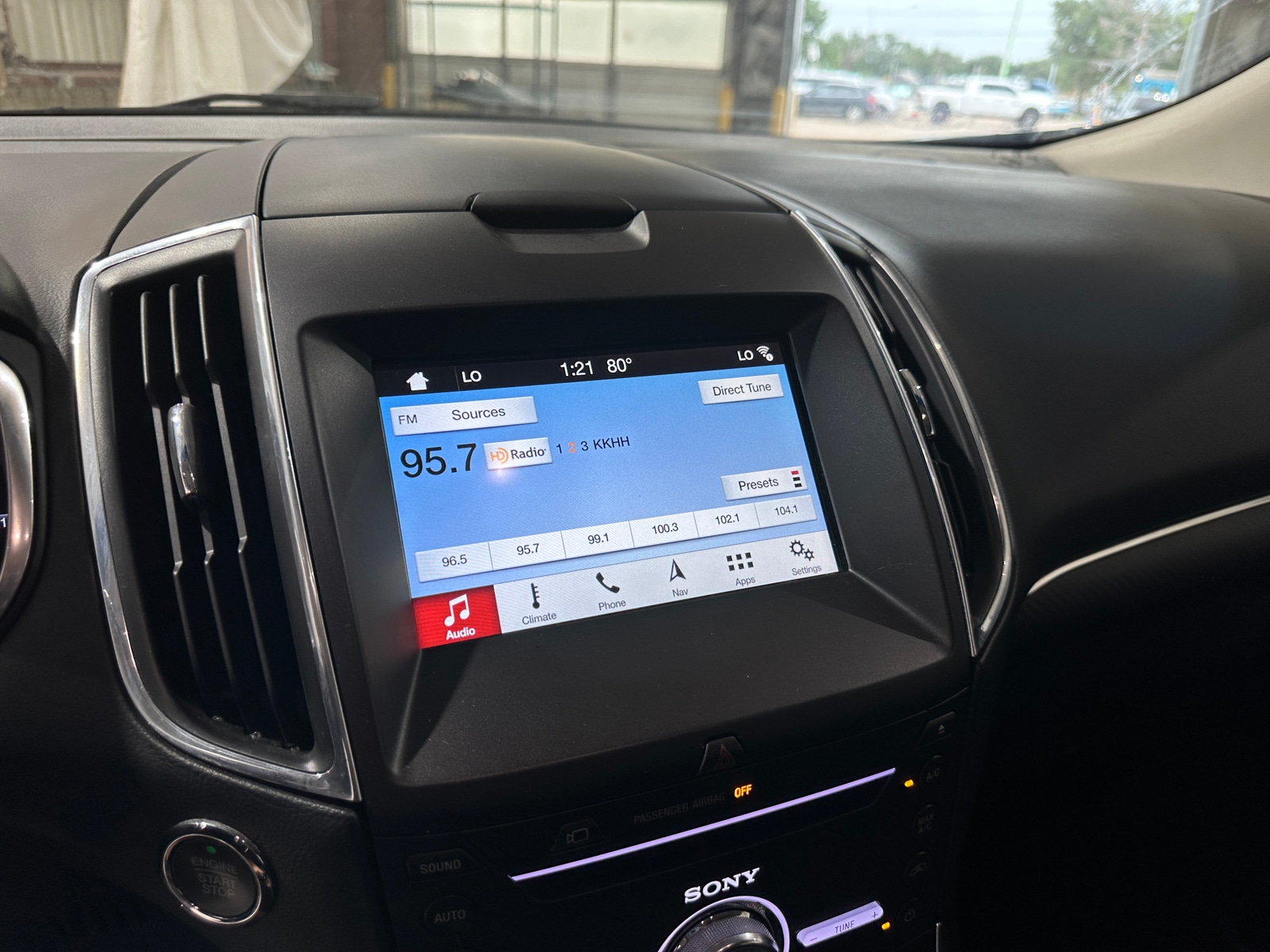 Thumbnail: 2017 Ford Edge - 4