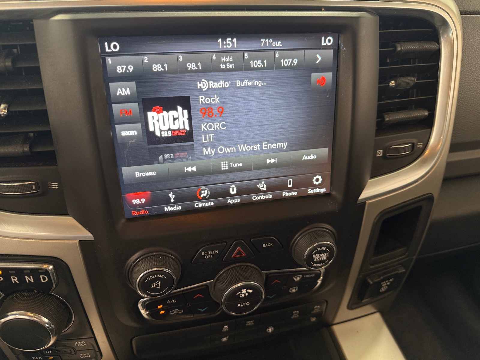 Thumbnail: 2019 RAM 1500 Classic - 4