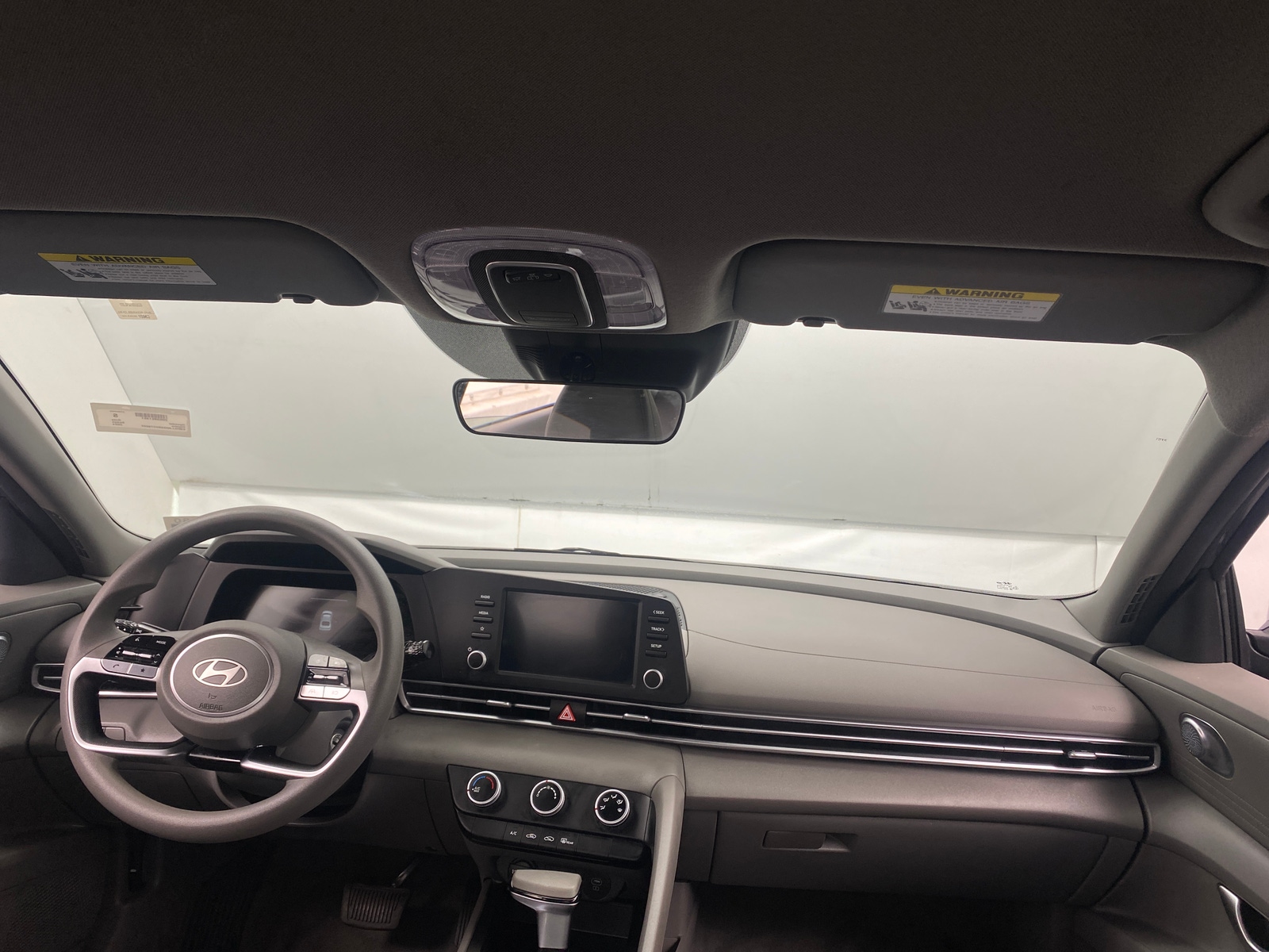 Thumbnail: 2024 Hyundai Elantra - 3