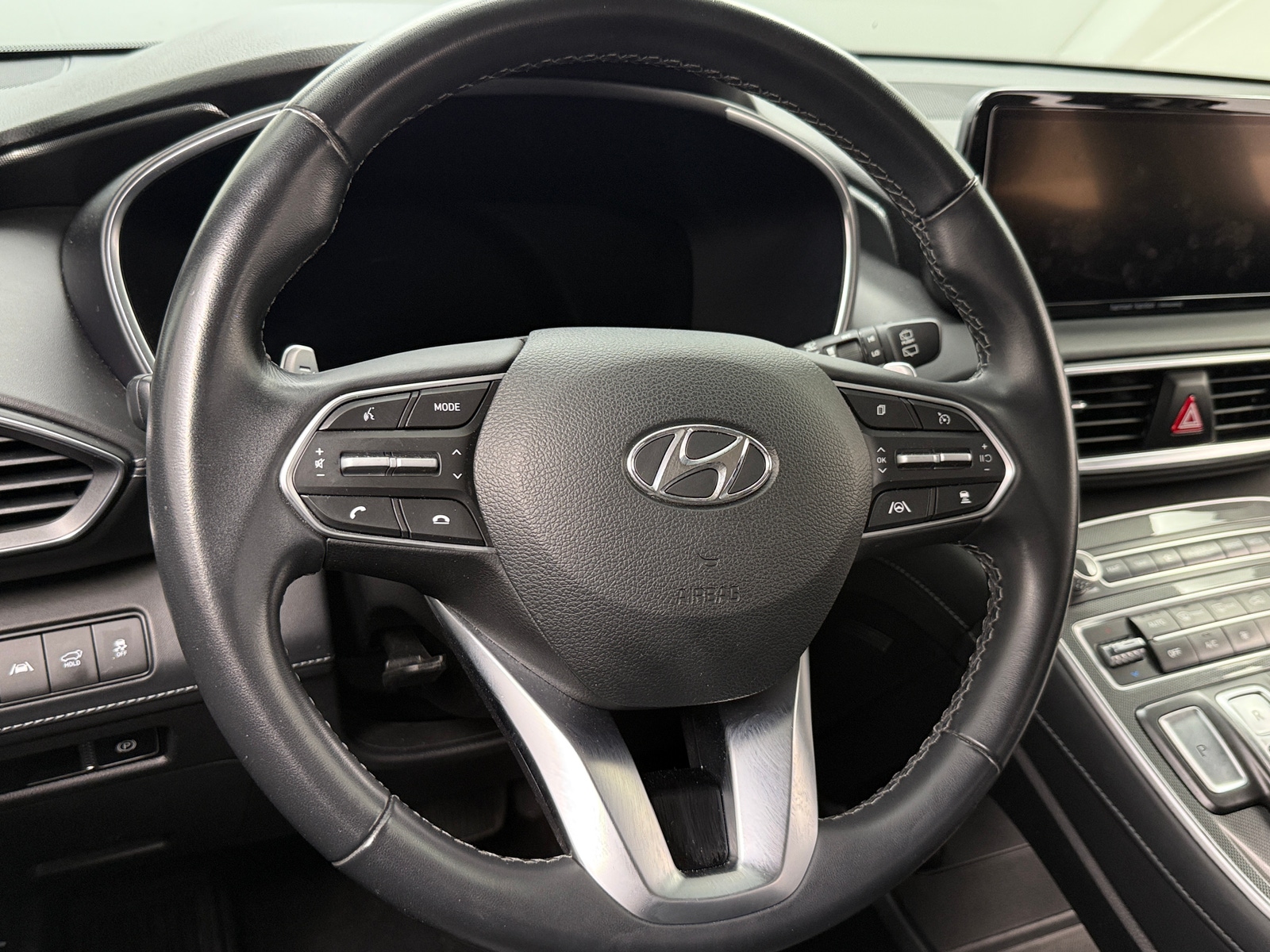 Thumbnail: 2022 Hyundai Santa Fe - 4