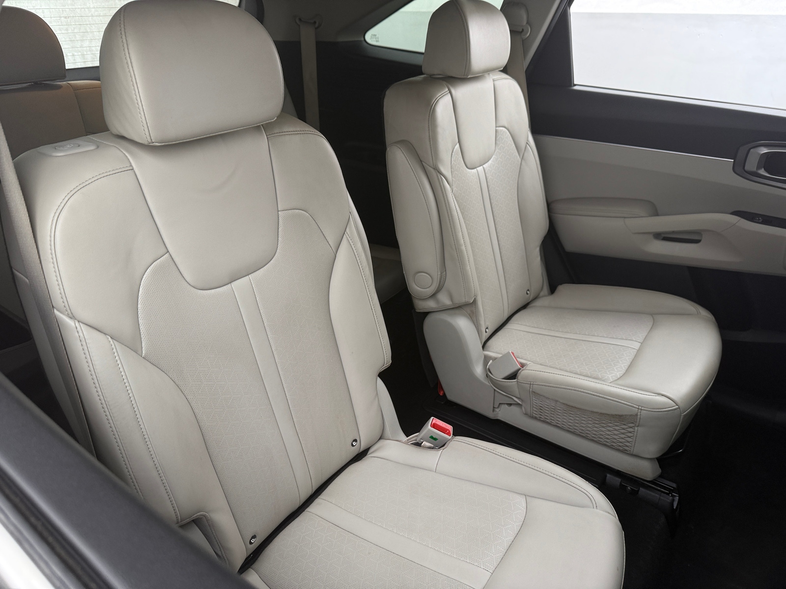 Thumbnail: 2022 Kia Sorento - 5