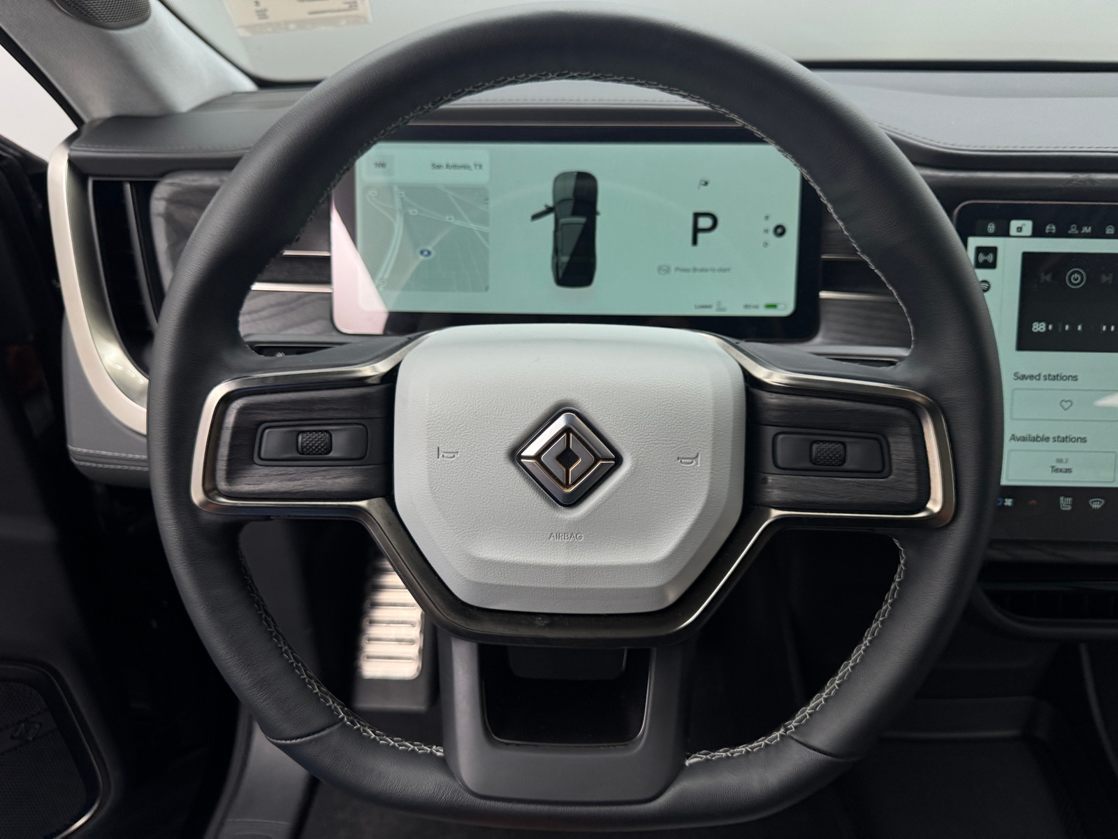 Thumbnail: 2023 Rivian R1S - 4