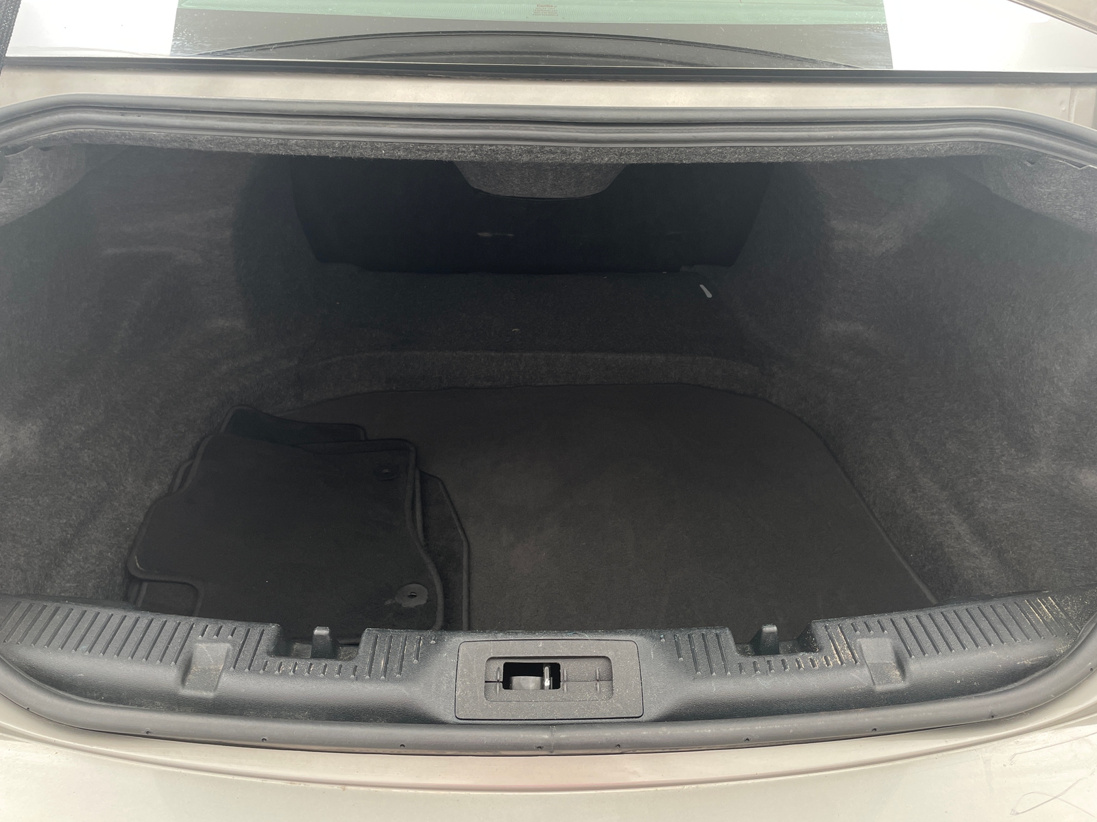 Thumbnail: 2015 Lincoln MKS - 6