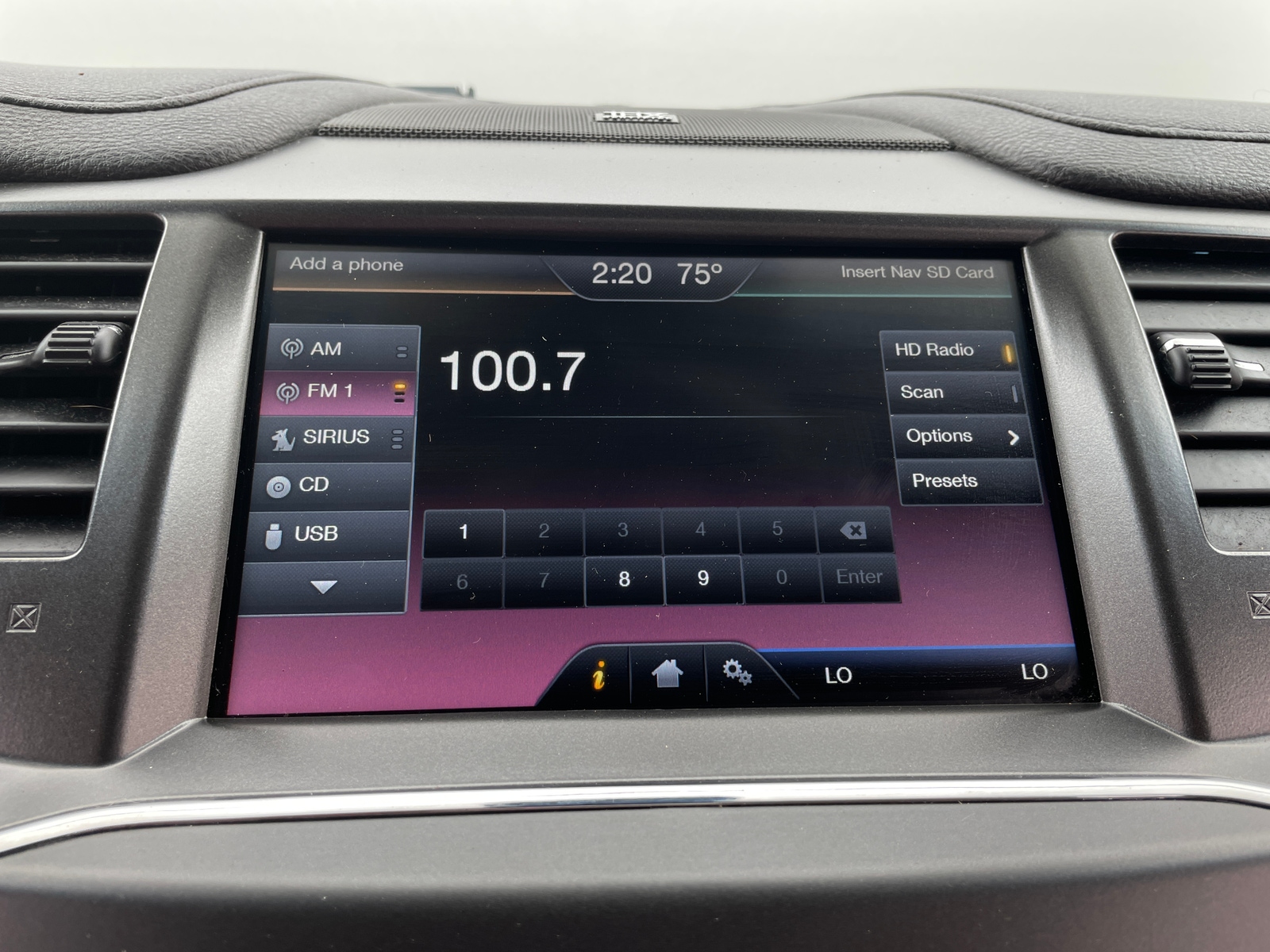 Thumbnail: 2015 Lincoln MKS - 3