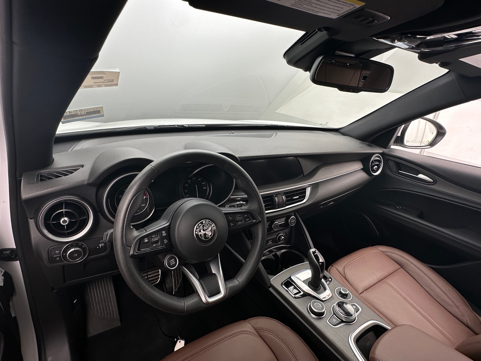 Thumbnail: 2022 Alfa Romeo Stelvio - 2