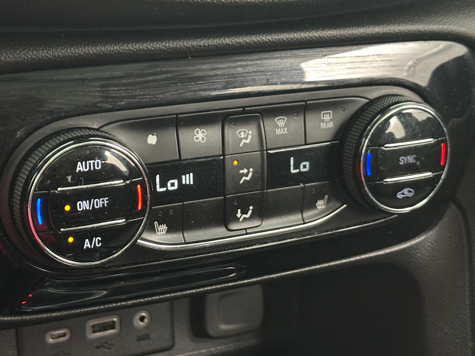 Thumbnail: 2021 Buick Encore GX - 3
