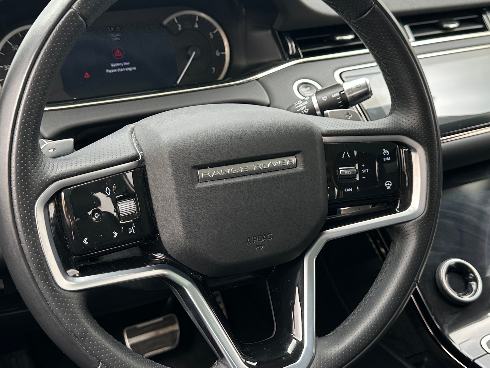 Thumbnail: 2022 Land Rover Range Rover Evoque - 4