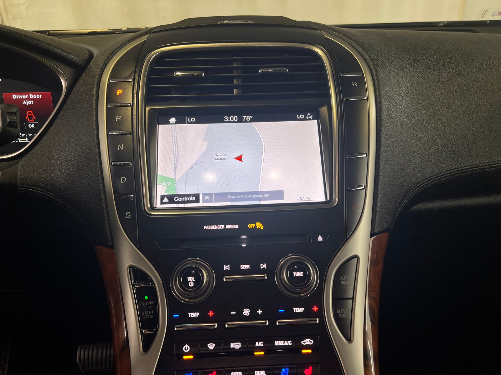 Thumbnail: 2019 Lincoln Nautilus - 3