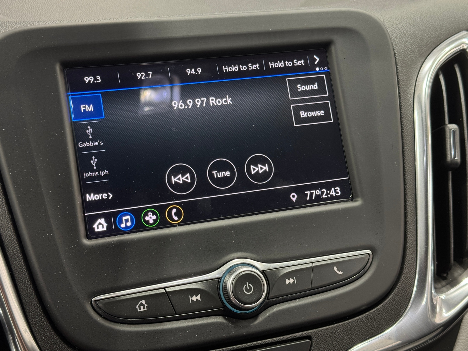 Thumbnail: 2020 Chevrolet Equinox - 4