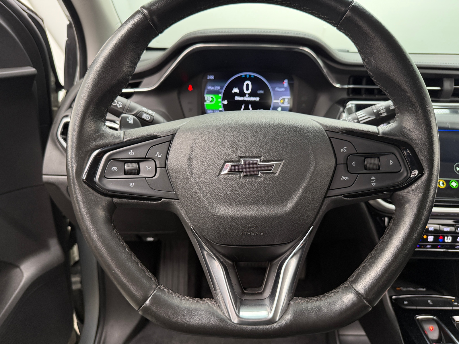 Thumbnail: 2023 Chevrolet Bolt EUV - 4