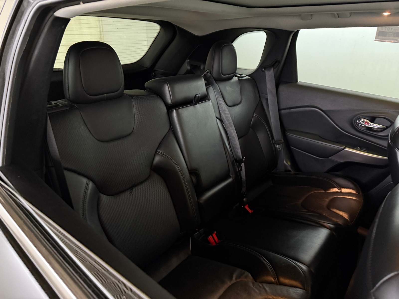 Thumbnail: 2021 Jeep Cherokee - 5