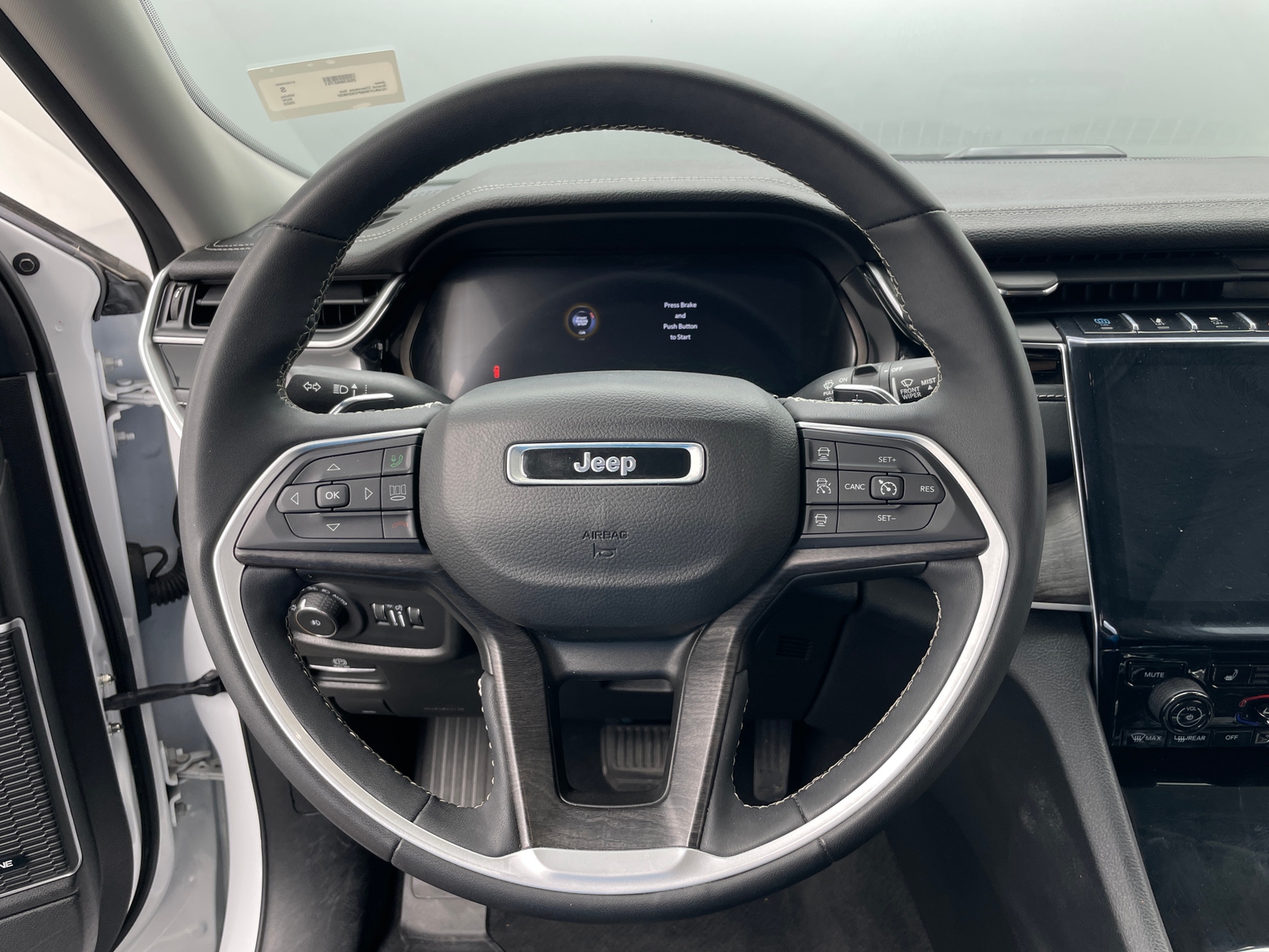 Thumbnail: 2023 Jeep Grand Cherokee - 4