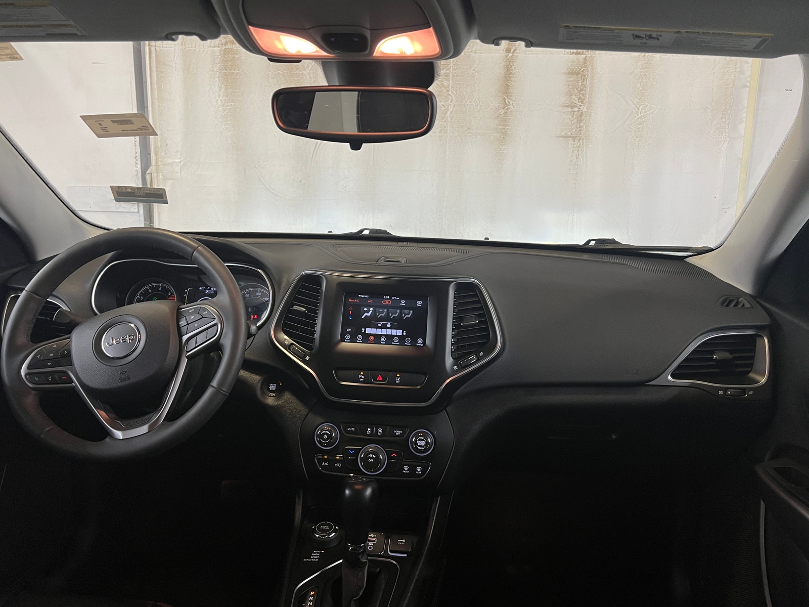 Thumbnail: 2021 Jeep Cherokee - 3