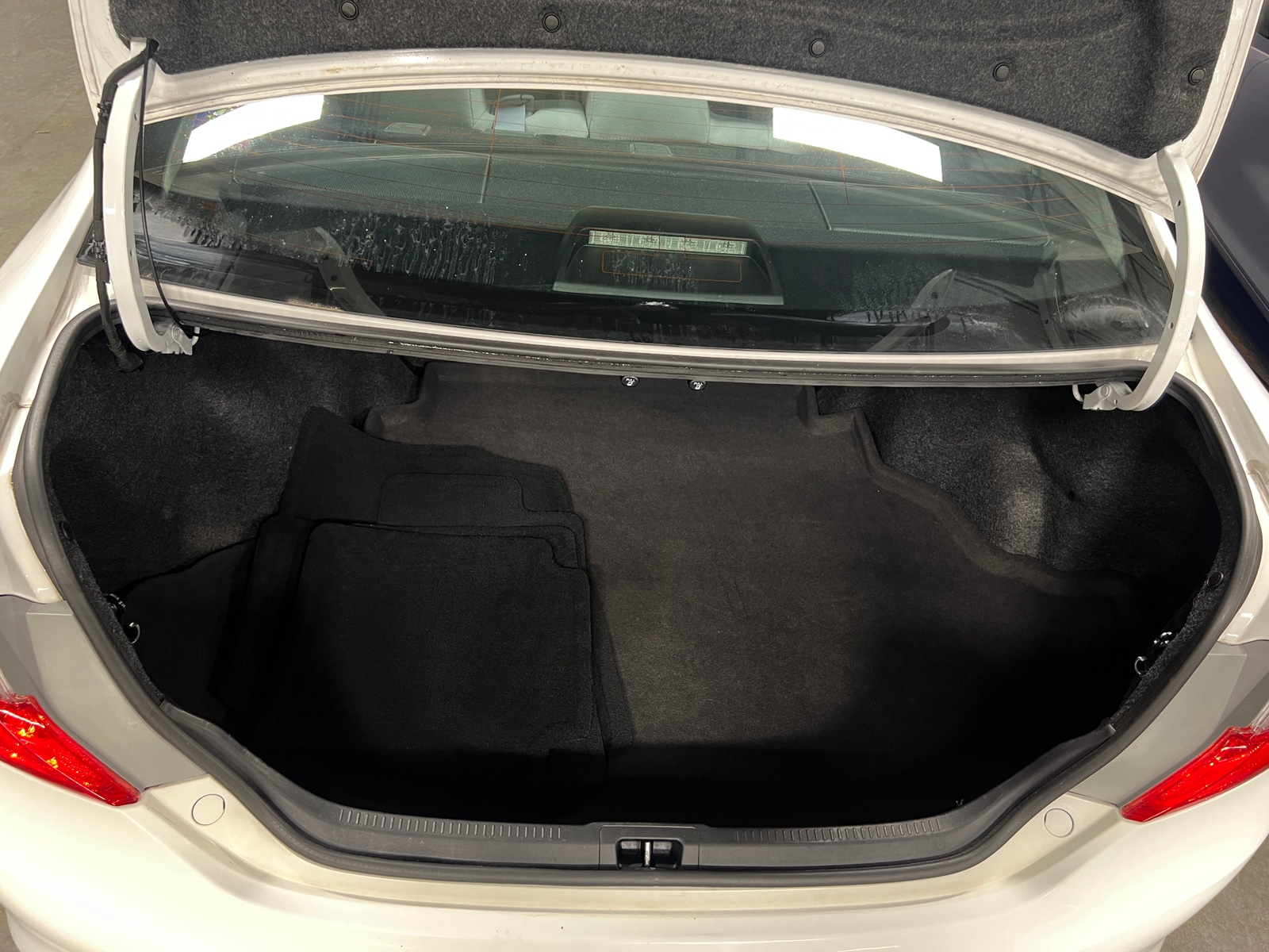 Thumbnail: 2012 Toyota Camry - 7