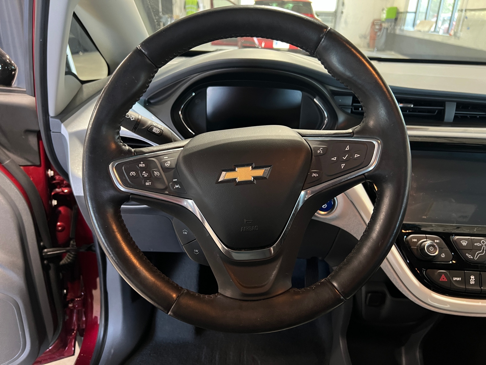 Thumbnail: 2021 Chevrolet Bolt EV - 4