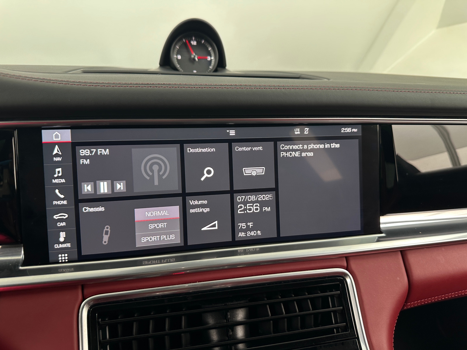 Thumbnail: 2019 Porsche Panamera - 3