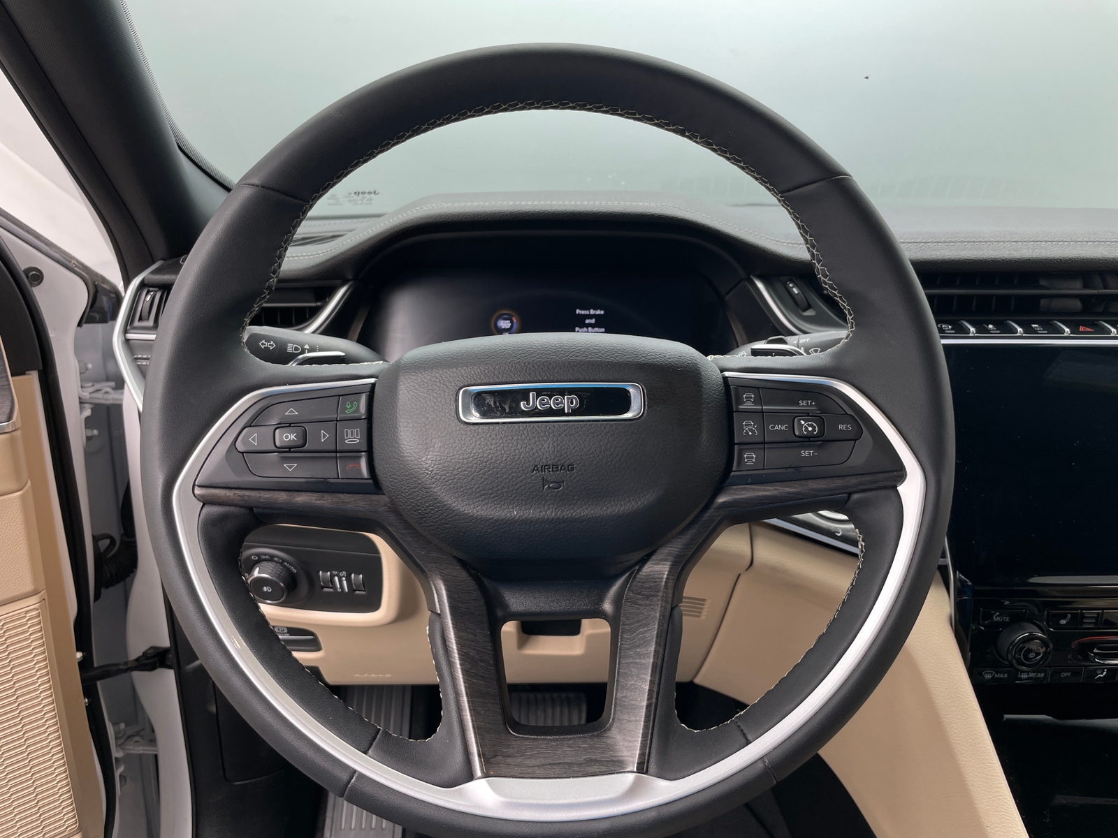 Thumbnail: 2024 Jeep Grand Cherokee - 4