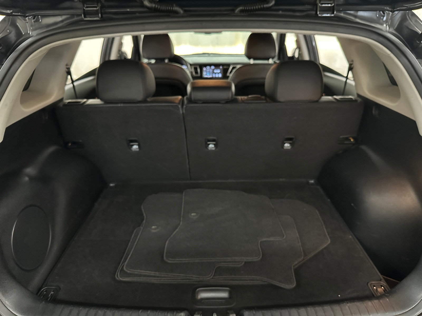 Thumbnail: 2019 Kia Niro - 6