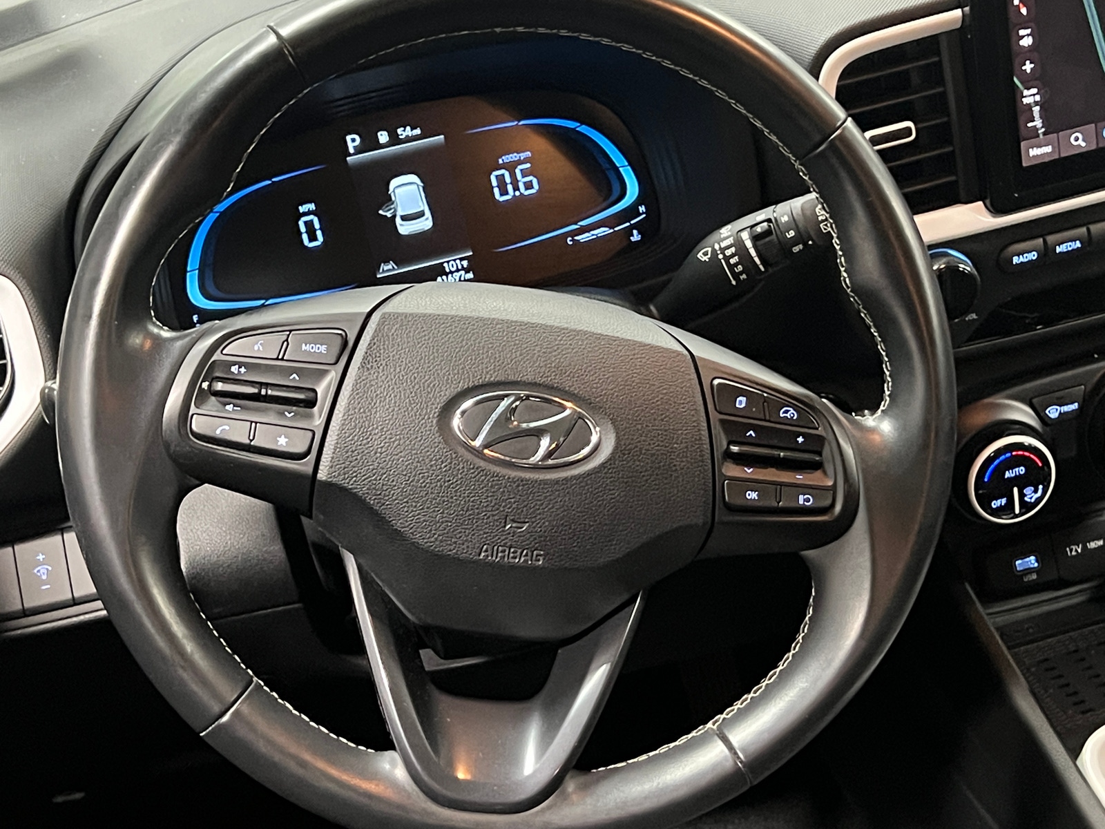 Thumbnail: 2023 Hyundai Venue - 4