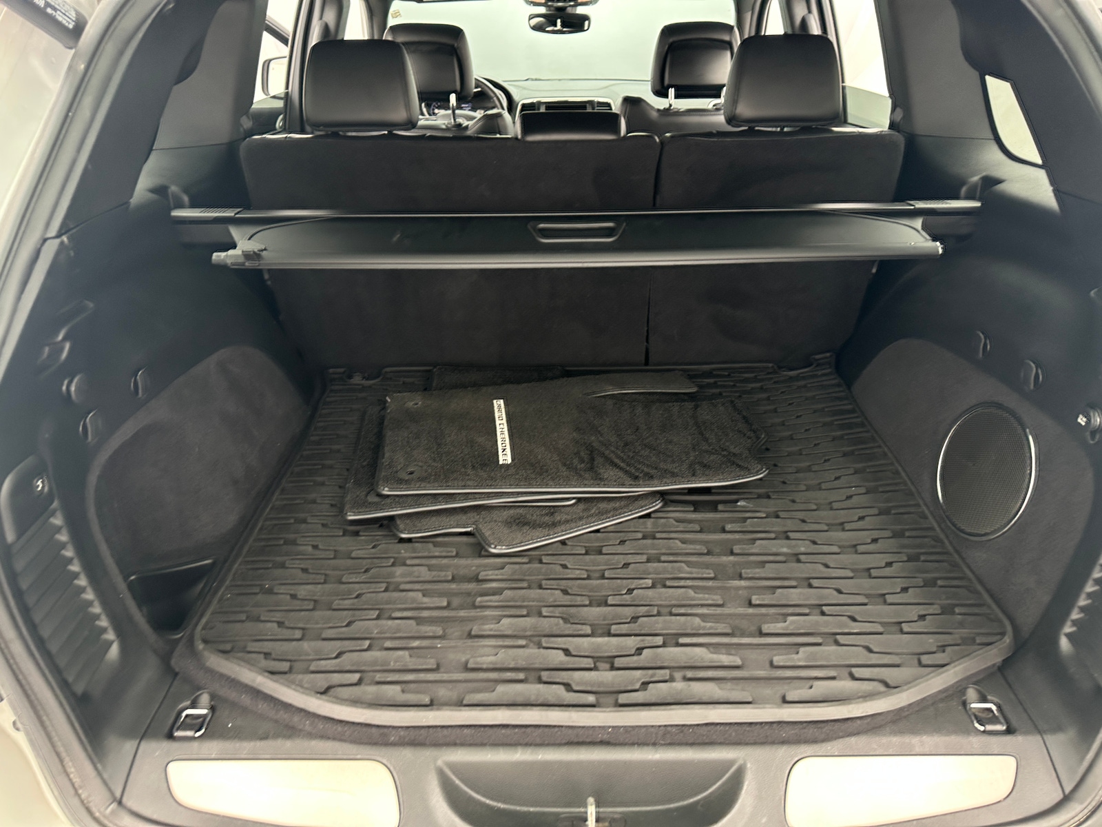 Thumbnail: 2018 Jeep Grand Cherokee - 6