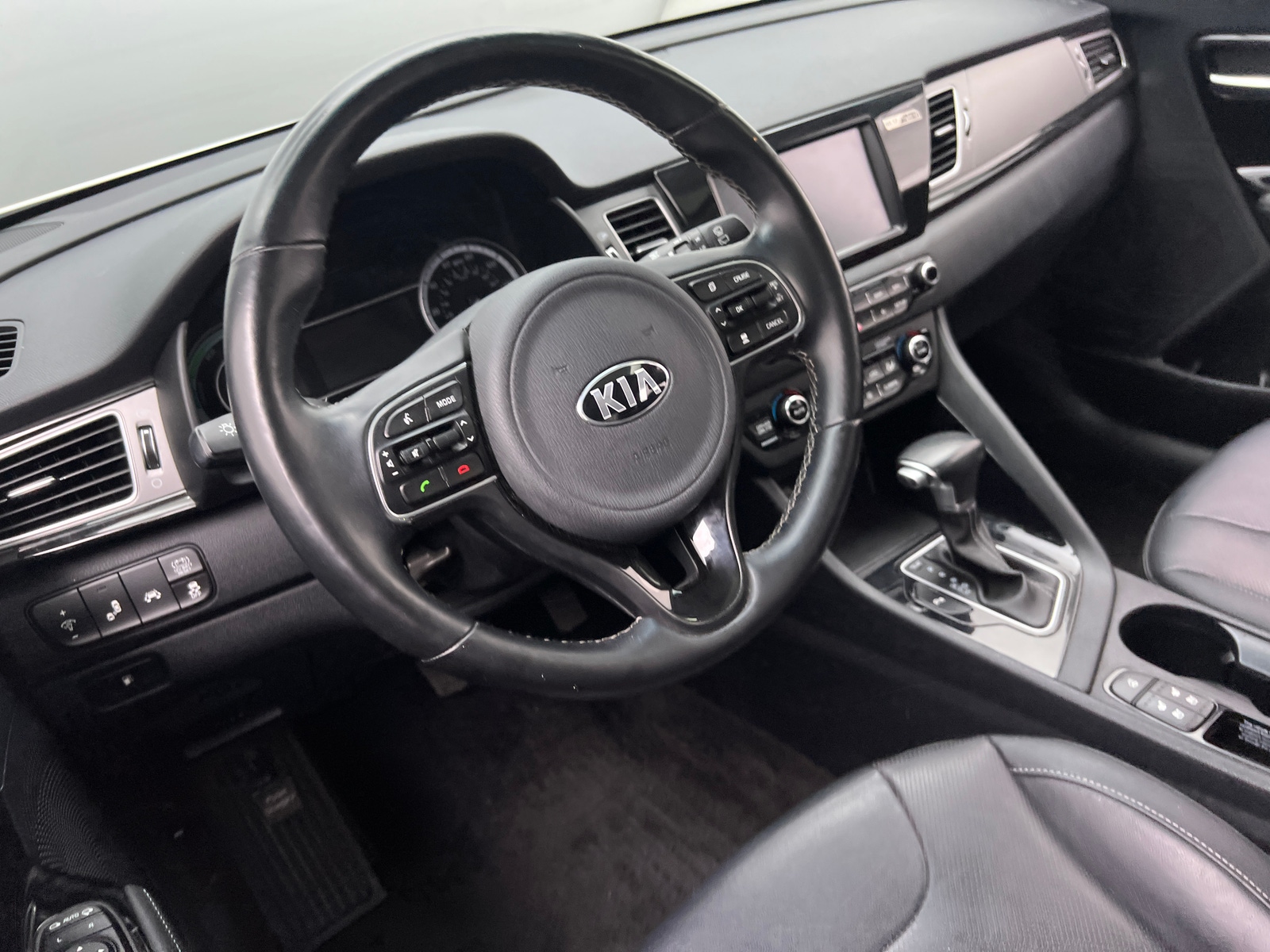 Thumbnail: 2019 Kia Niro - 4