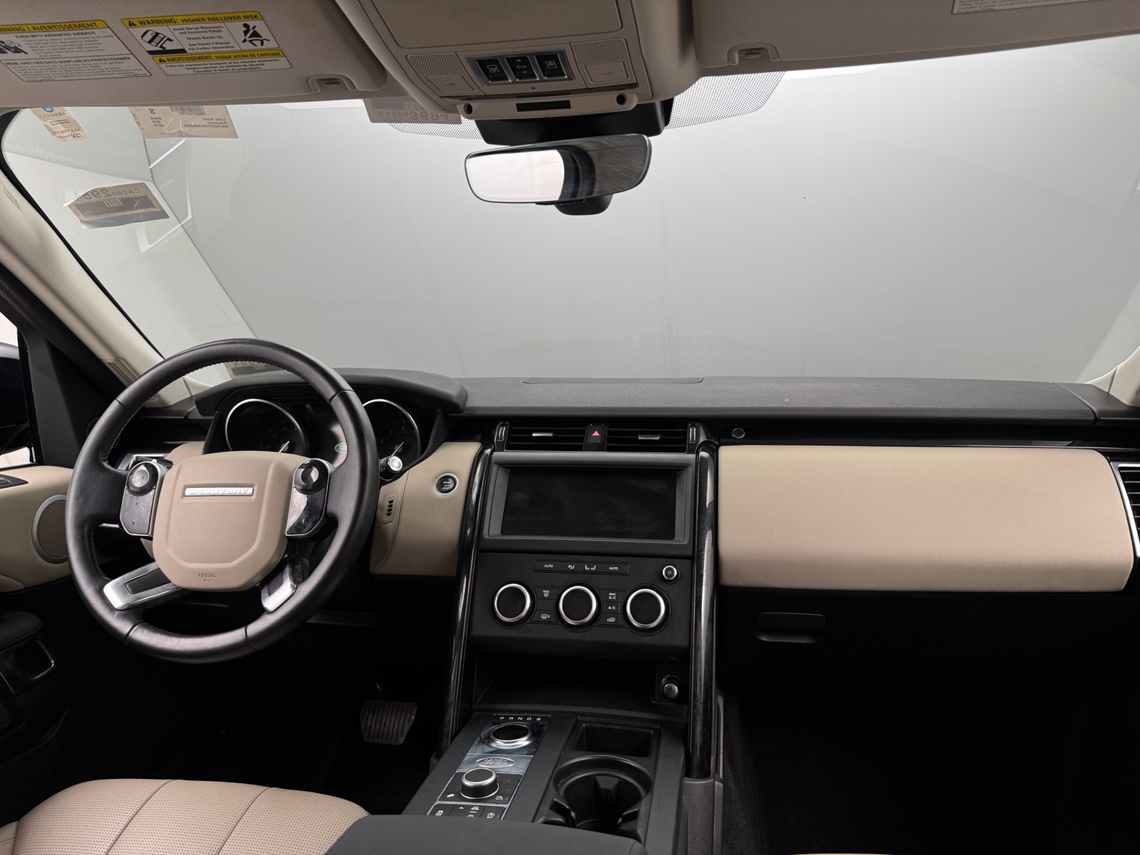 Thumbnail: 2019 Land Rover Discovery - 2