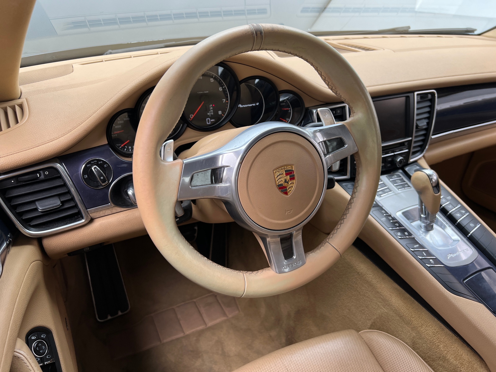 Thumbnail: 2016 Porsche Panamera - 4