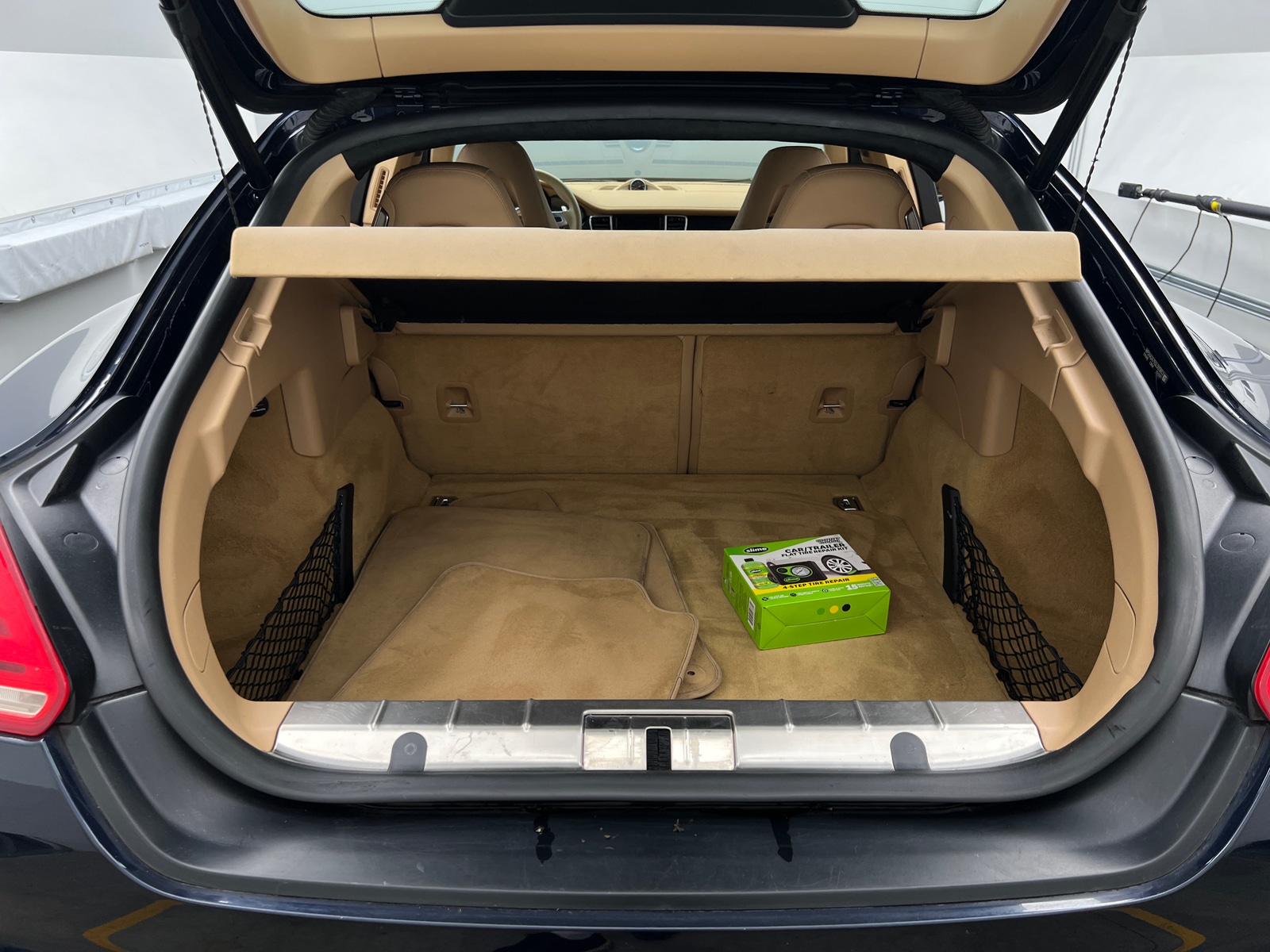Thumbnail: 2016 Porsche Panamera - 6