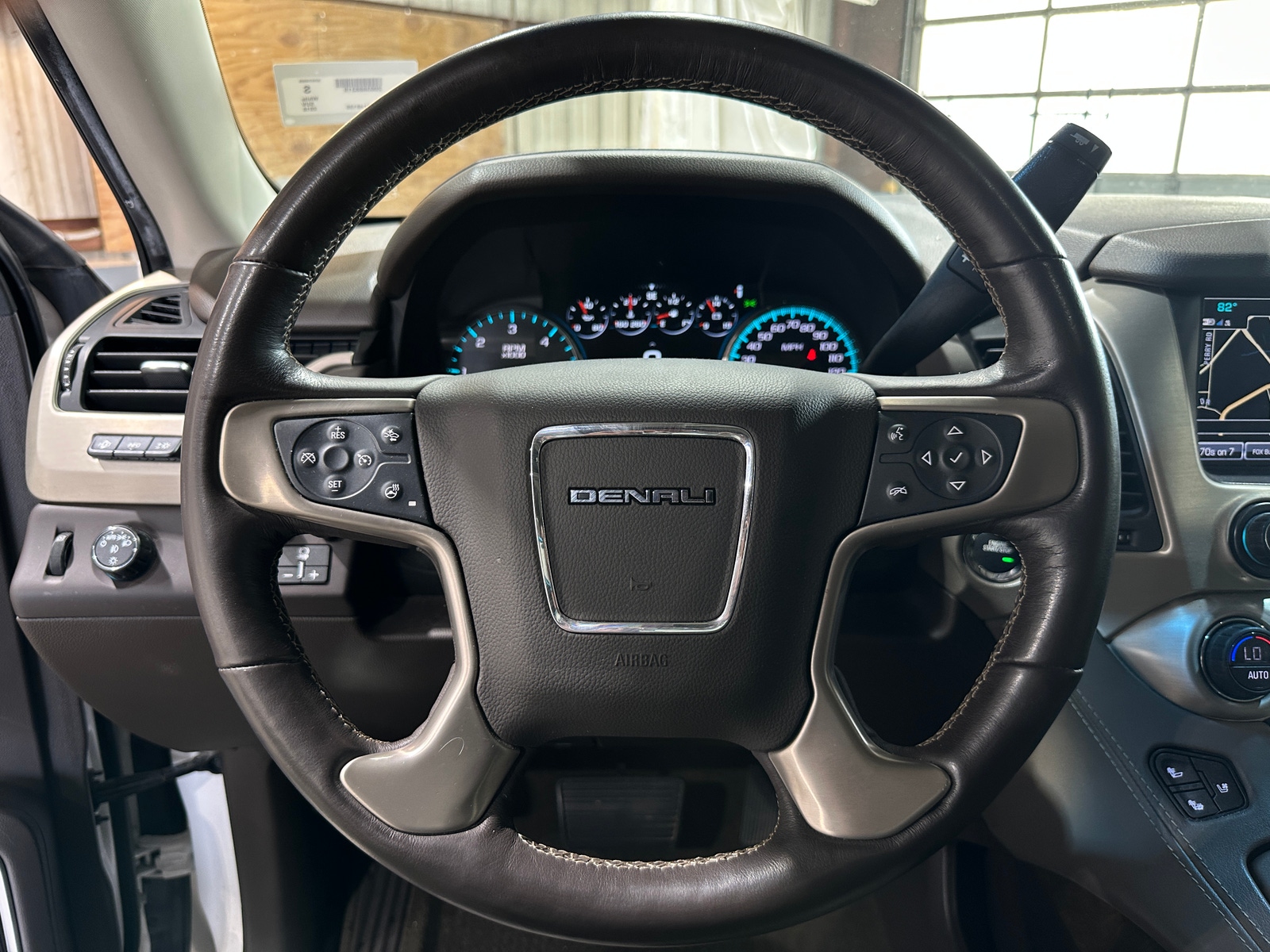 Thumbnail: 2018 GMC Yukon XL - 4