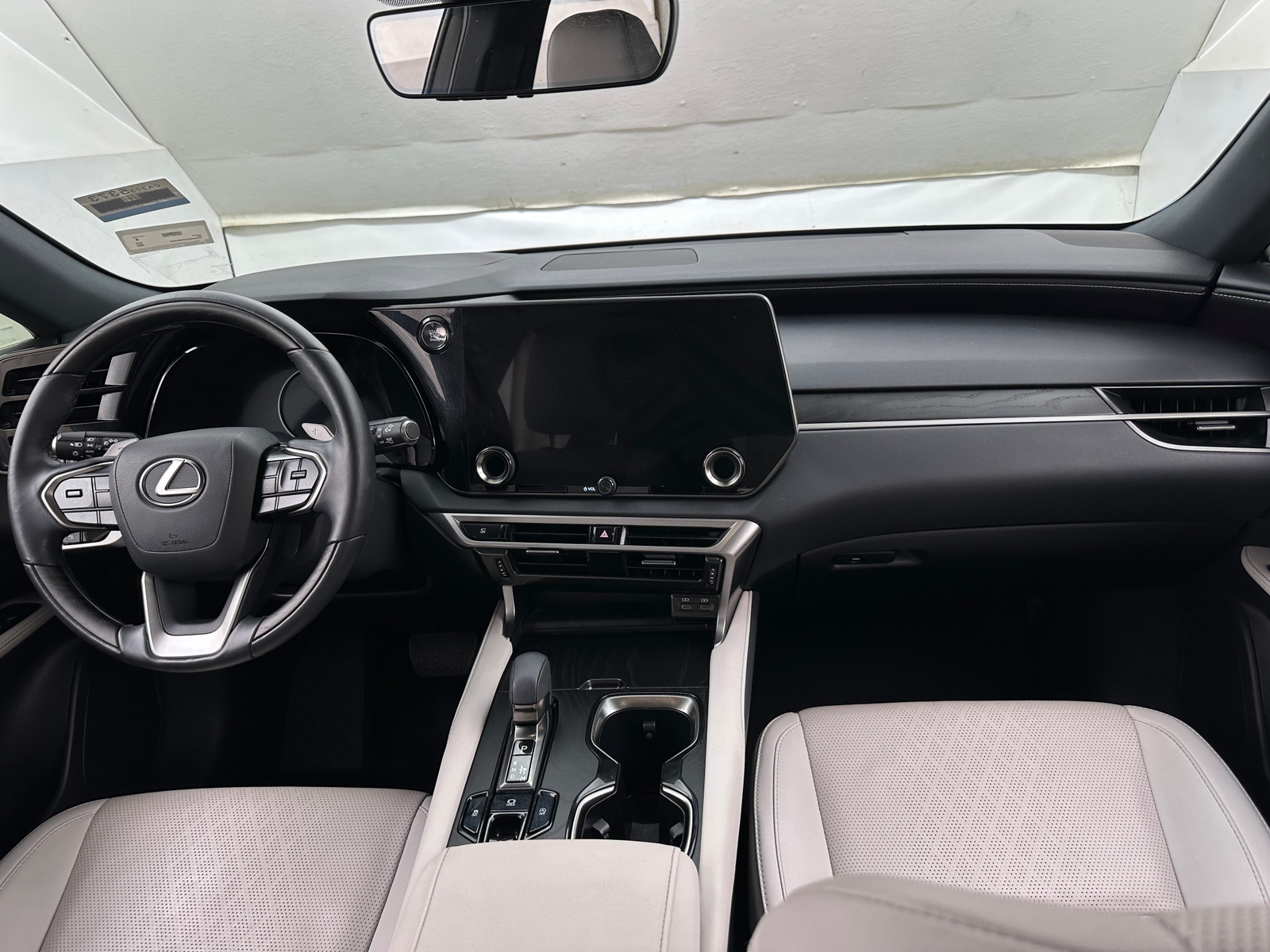 Thumbnail: 2023 Lexus RX - 3