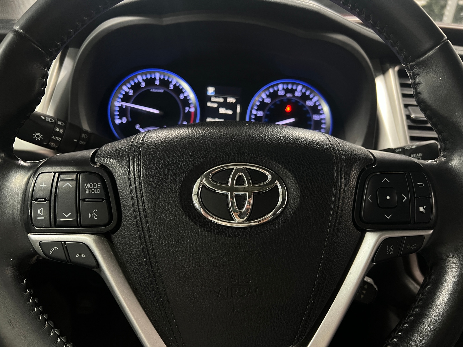 Thumbnail: 2019 Toyota Highlander - 4