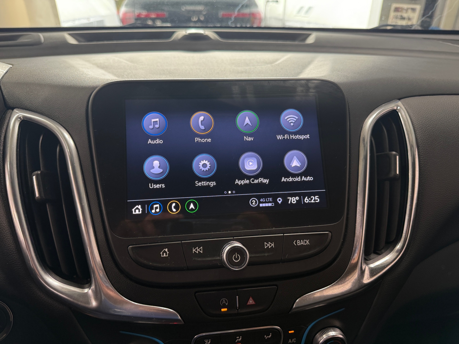 Thumbnail: 2022 Chevrolet Equinox - 4
