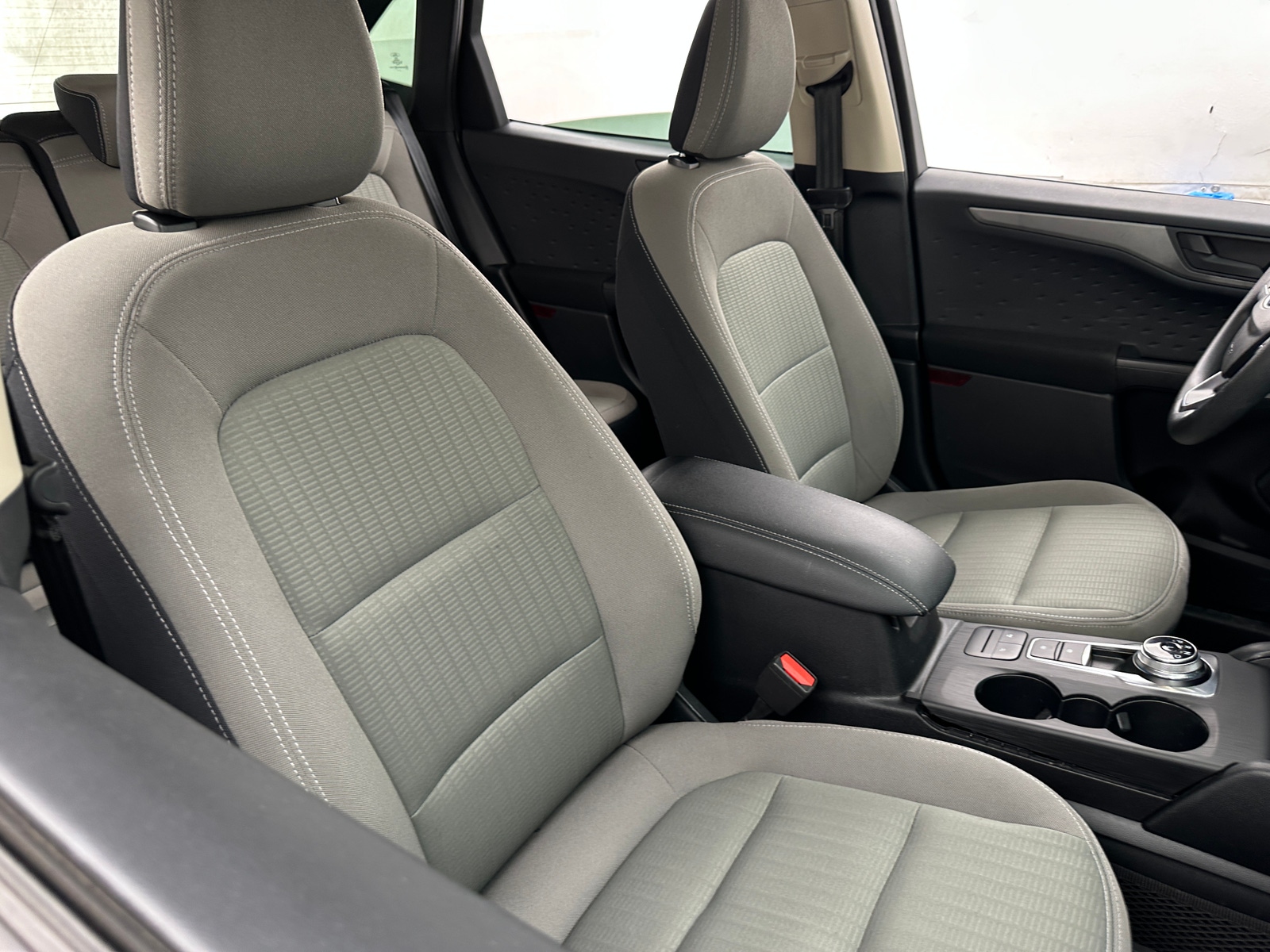 Thumbnail: 2020 Ford Escape - 2