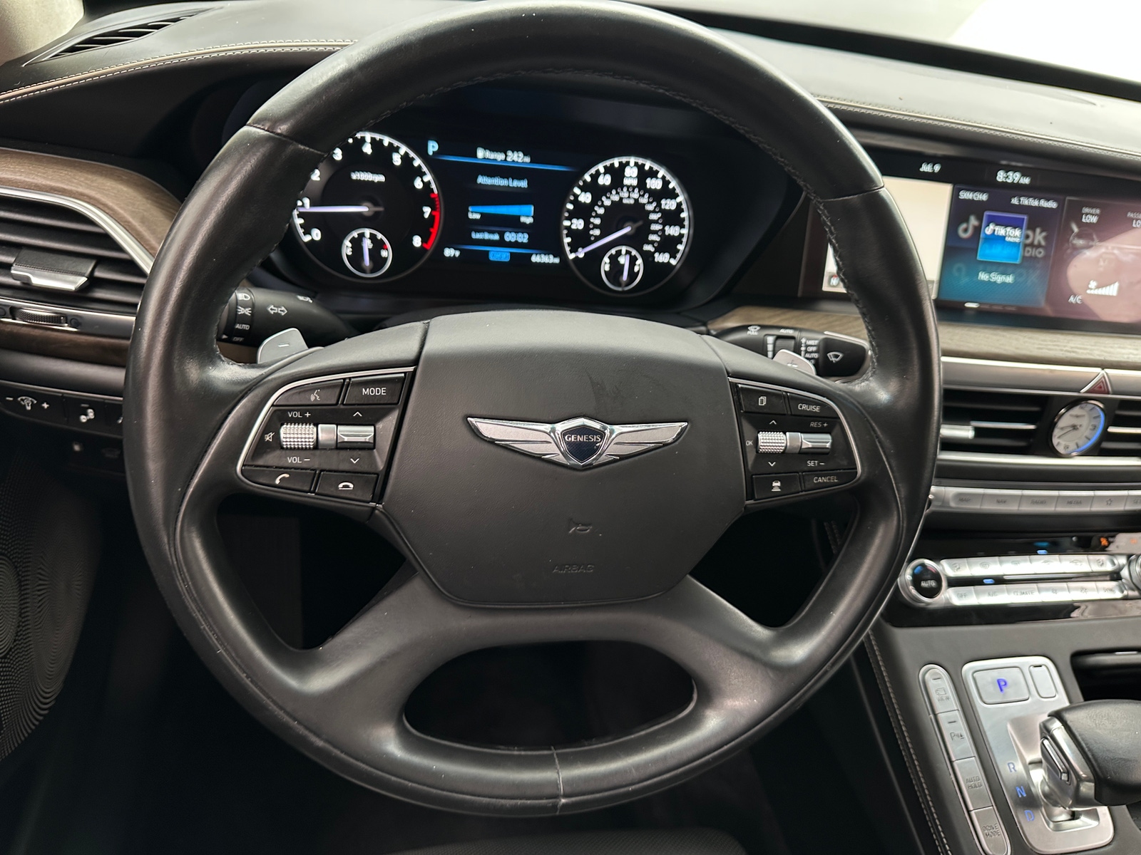 Thumbnail: 2020 Genesis G90 - 4