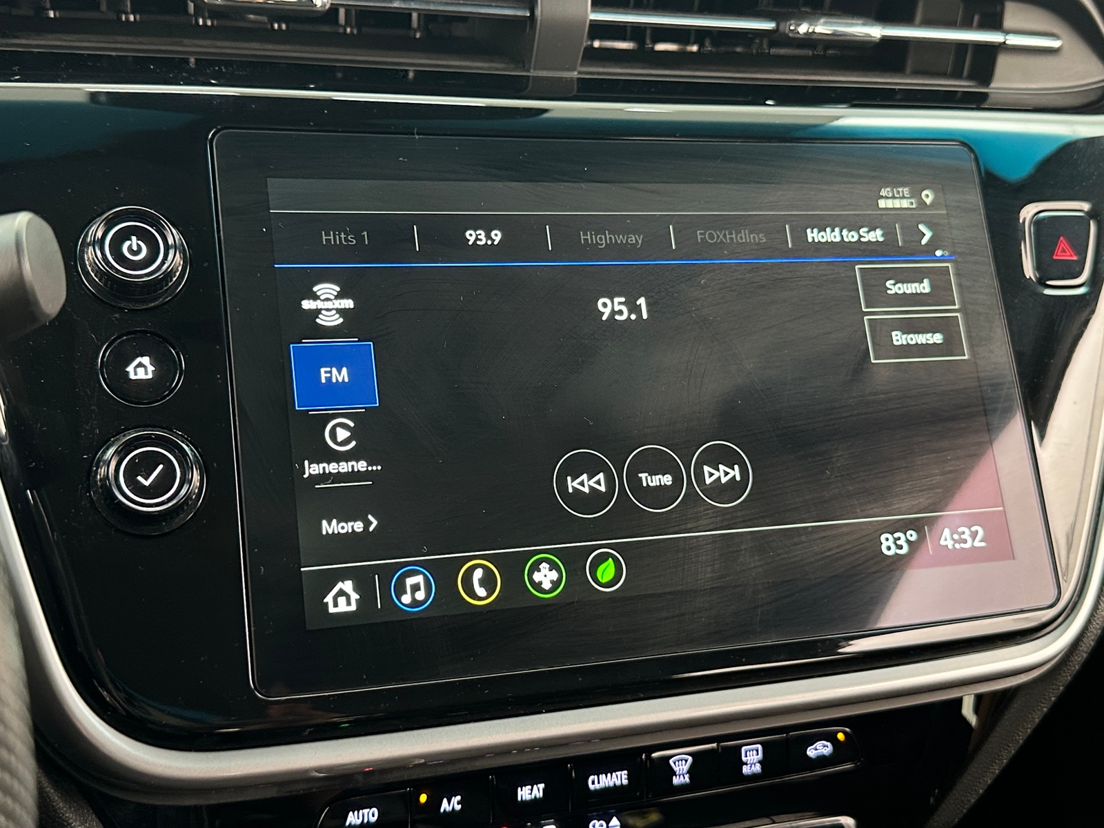 Thumbnail: 2023 Chevrolet Bolt EV - 4