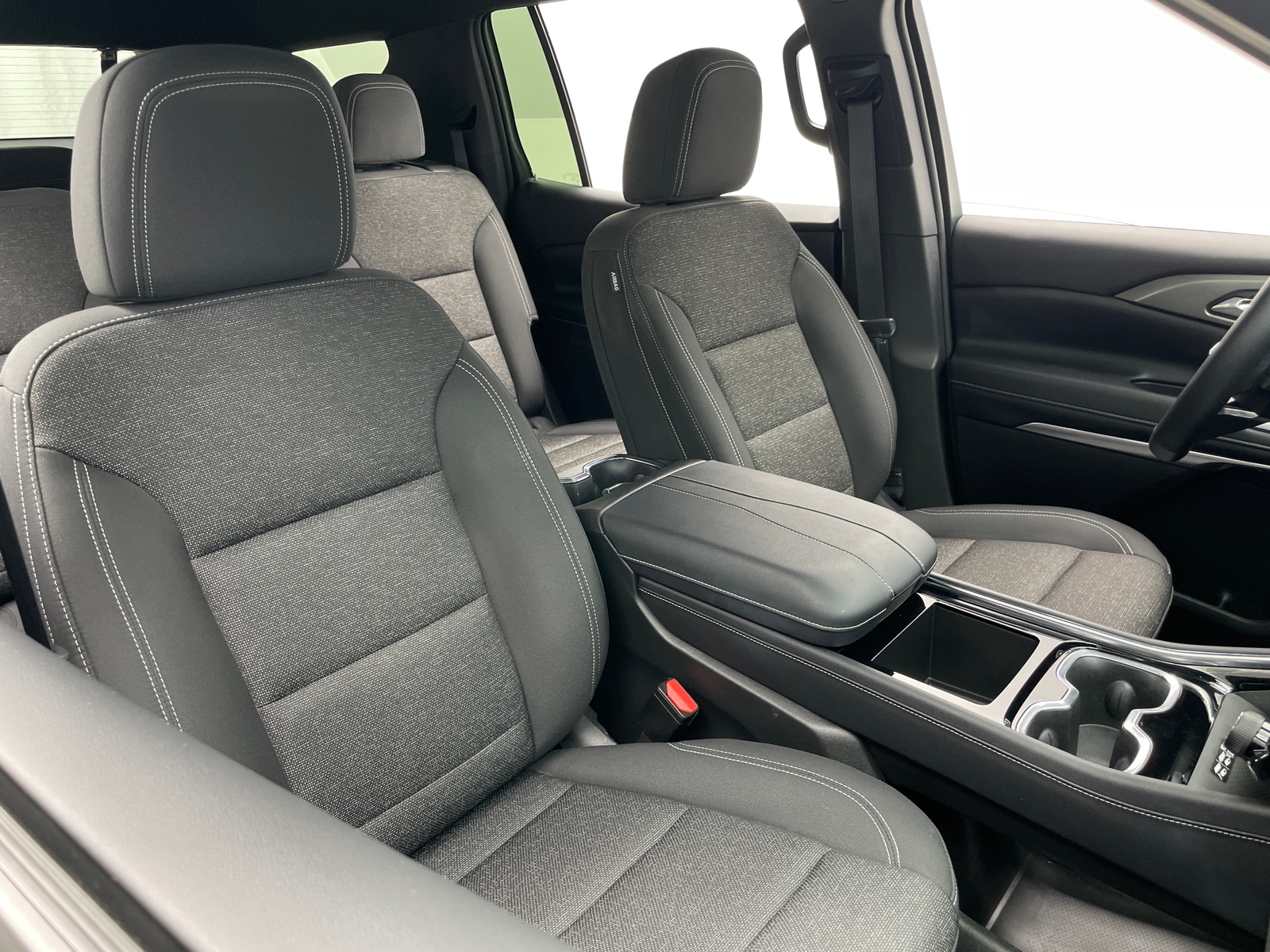 Thumbnail: 2025 Chevrolet Traverse - 2