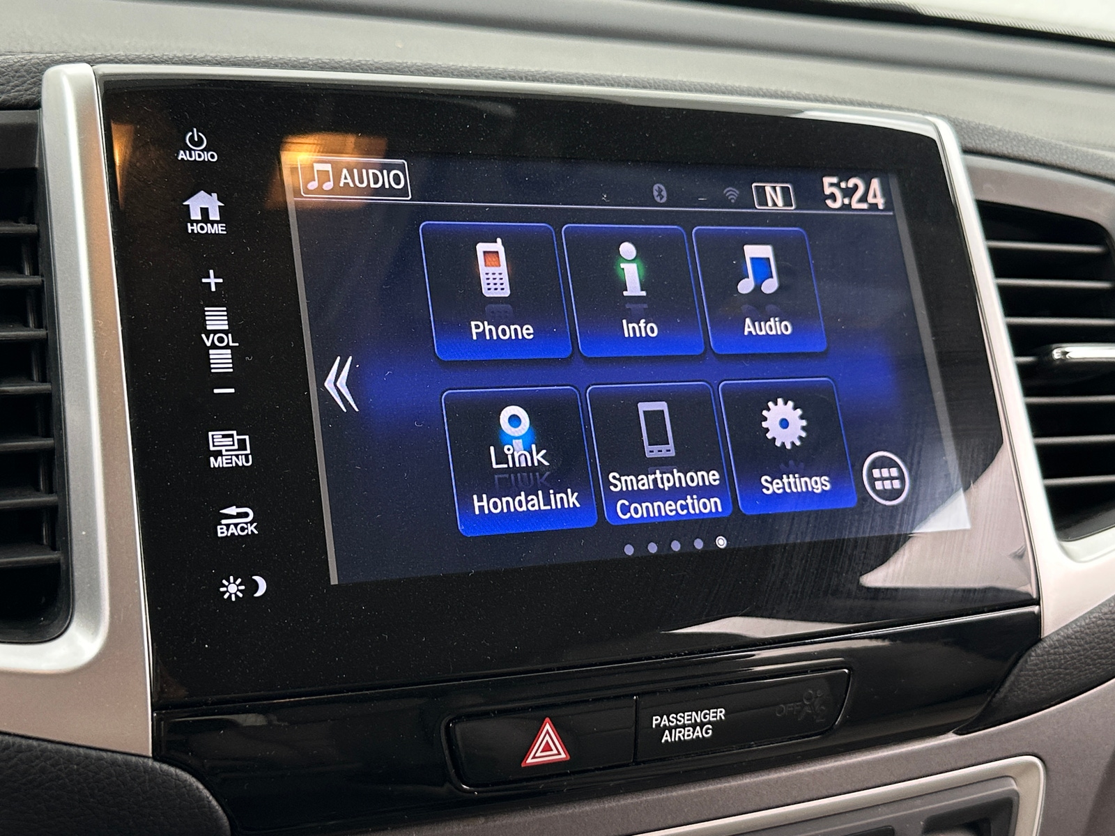Thumbnail: 2017 Honda Pilot - 3