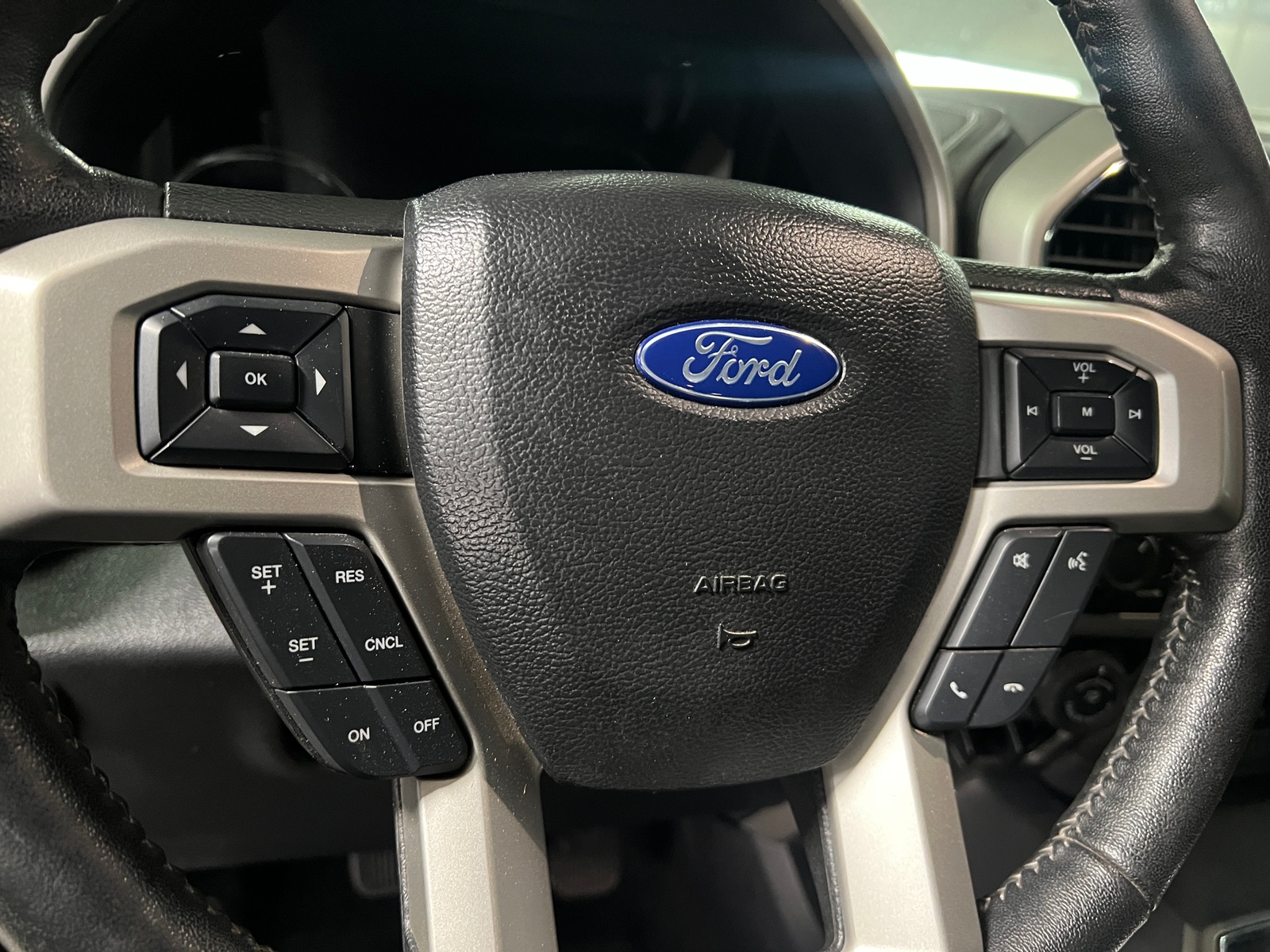 Thumbnail: 2019 Ford Econoline - 4