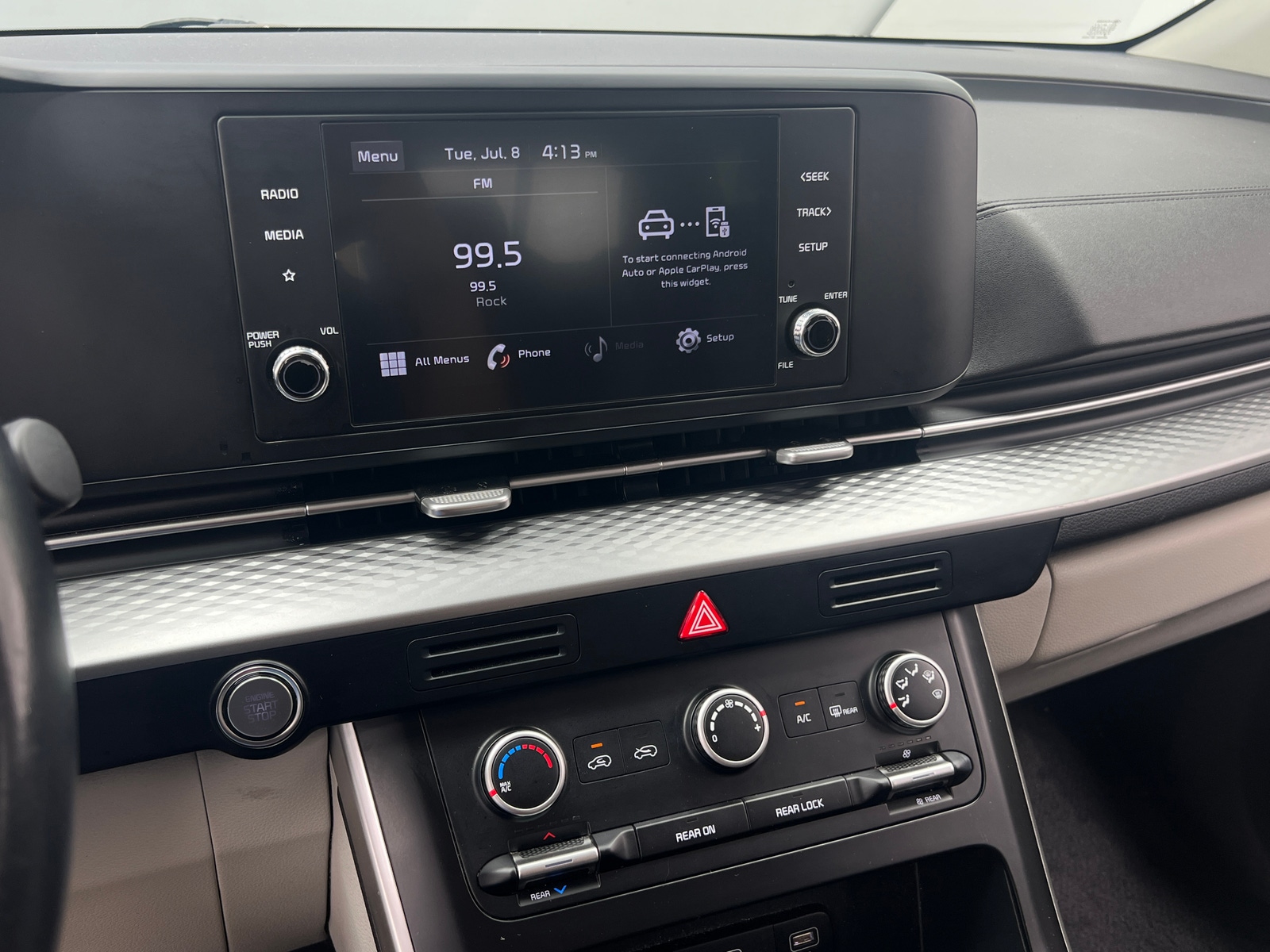 Thumbnail: 2022 Kia Carnival - 3