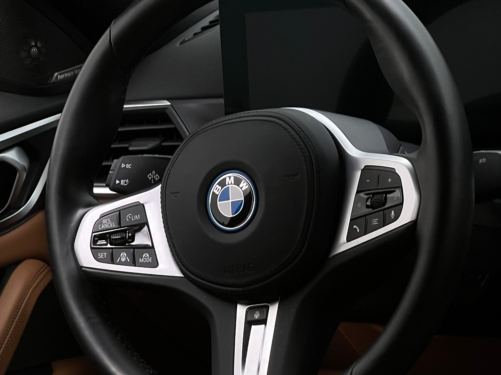 Thumbnail: 2023 BMW i4 - 3