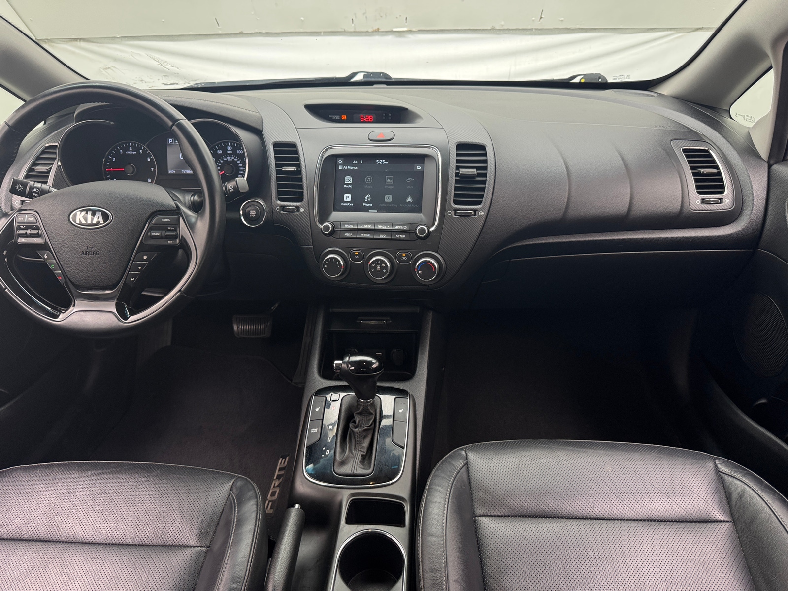 Thumbnail: 2017 Kia Forte - 2